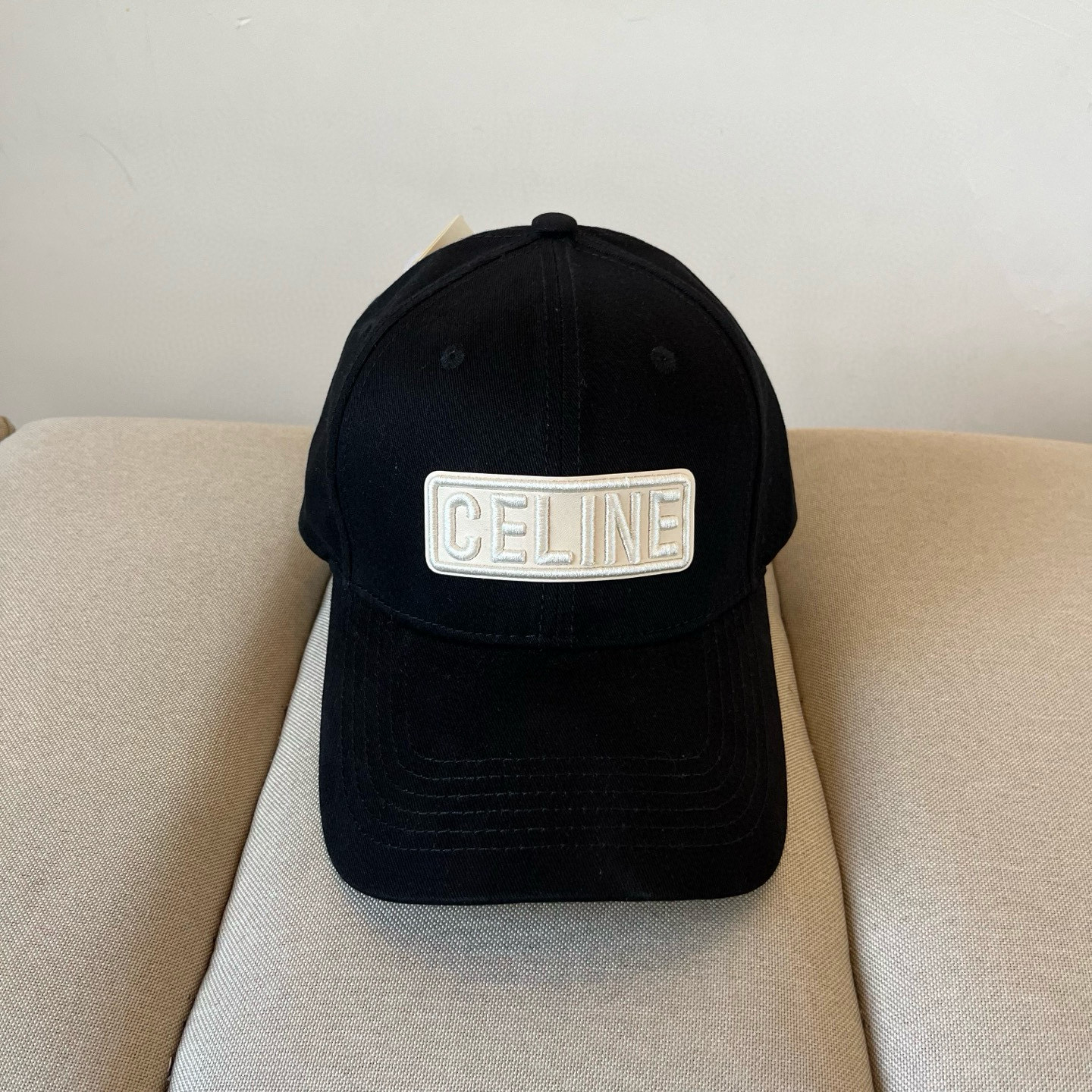 【CELINE赛琳】新款经典休闲潮流款 棒球帽🧢日韩风格，随便搭配都超好看！出门旅游，绝对要入手的一款