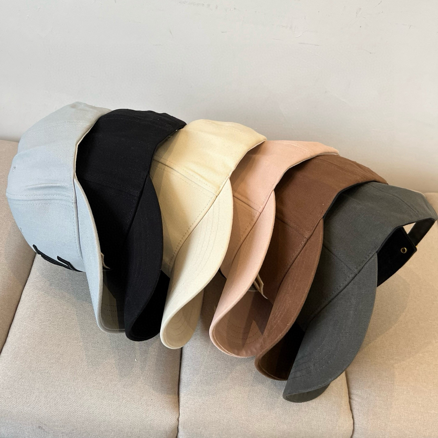 🧢路易威登棒球帽 LouisVuitton😍新款LV棒球帽，重工打造♥️高端大气，百搭款🤗男女通用！跑量