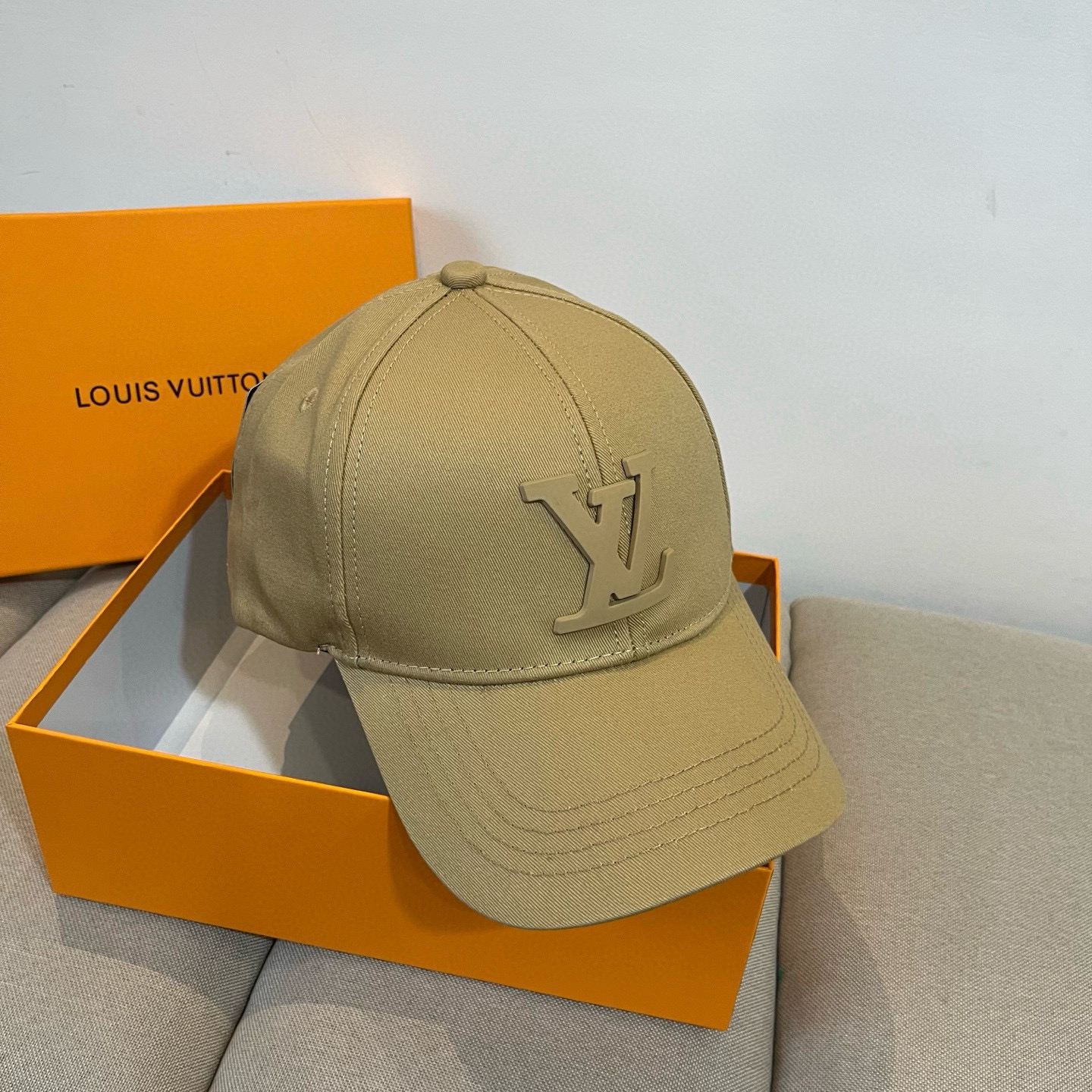 🧢路易威登棒球帽 LouisVuitton😍新款LV棒球帽，重工打造♥️高端大气，百搭款🤗男女通用！跑量
