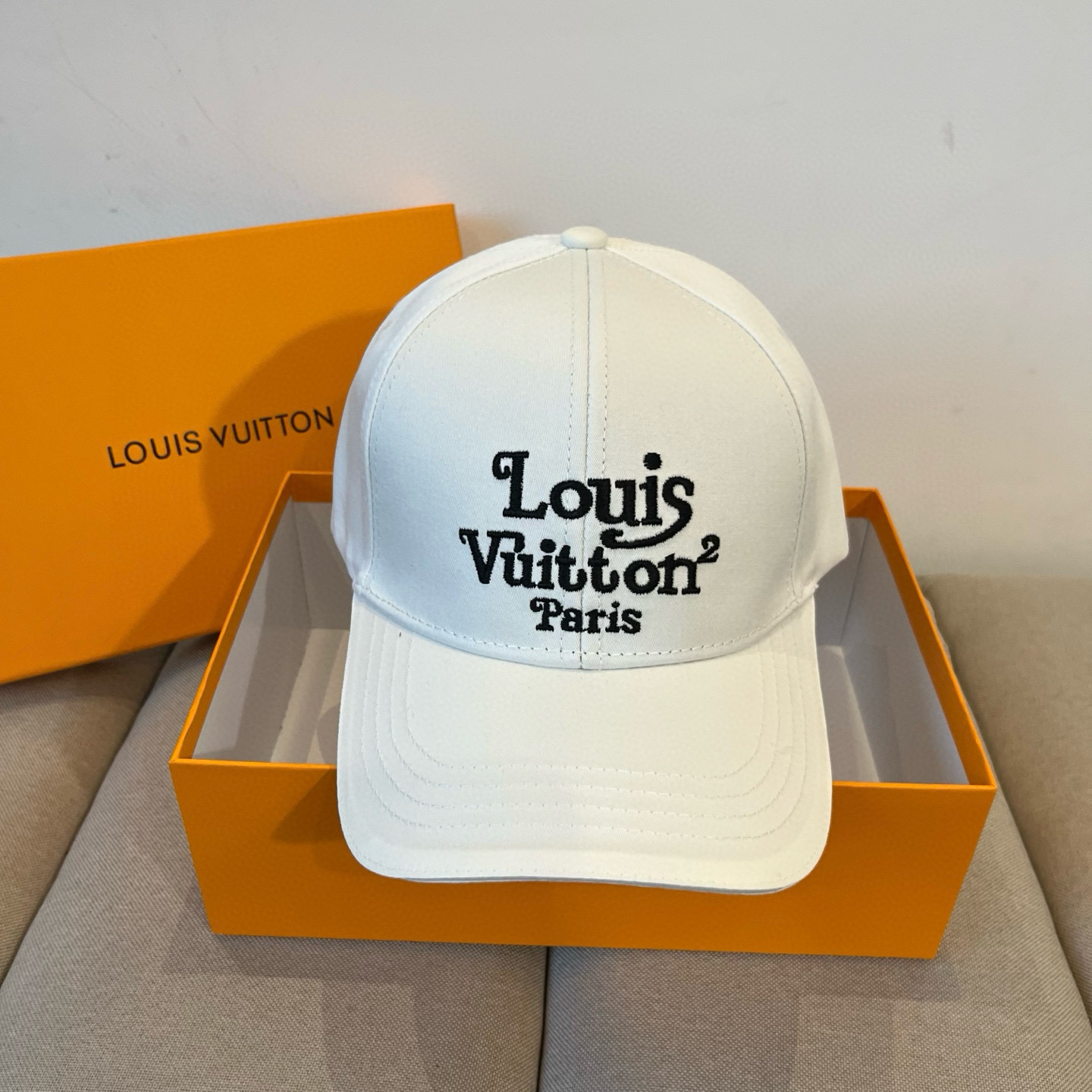 🧢路易威登棒球帽 LouisVuitton😍新款LV棒球帽，重工打造♥️高端大气，百搭款🤗男女通用！跑量