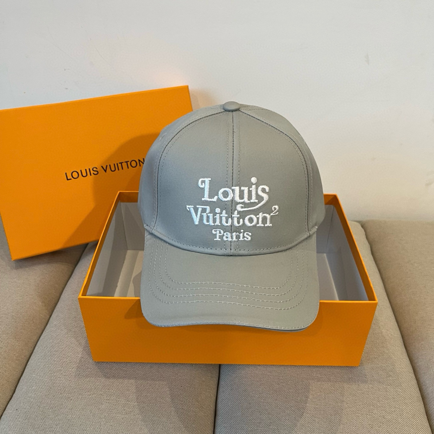 🧢路易威登棒球帽 LouisVuitton😍新款LV棒球帽，重工打造♥️高端大气，百搭款🤗男女通用！跑量