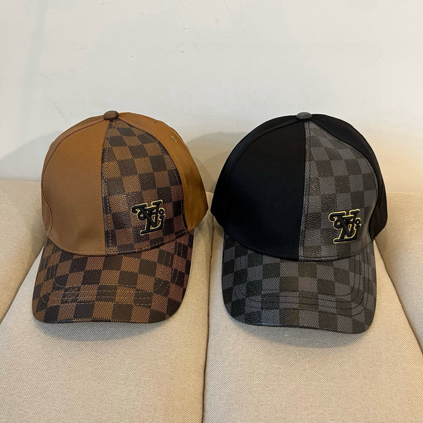 🧢路易威登棒球帽 LouisVuitton😍新款LV棒球帽，重工打造♥️高端大气，百搭款🤗男女通用！跑量