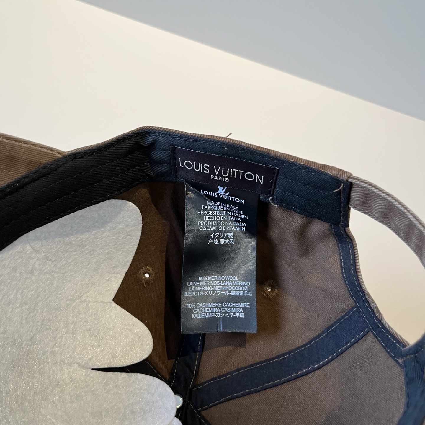 🧢路易威登棒球帽 LouisVuitton😍新款LV棒球帽，重工打造♥️高端大气，百搭款🤗男女通用！跑量