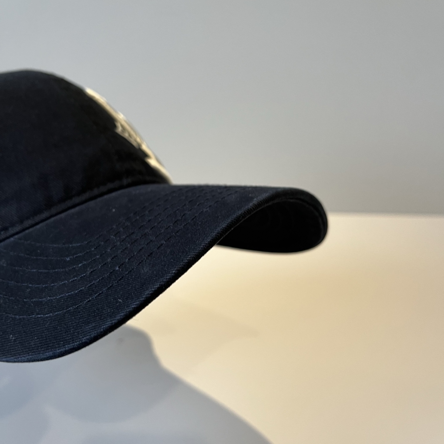 🧢路易威登棒球帽 LouisVuitton😍新款LV棒球帽，重工打造♥️高端大气，百搭款🤗男女通用！跑量