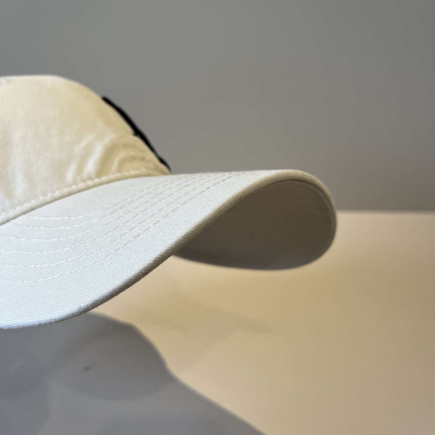 🧢路易威登棒球帽 LouisVuitton😍新款LV棒球帽，重工打造♥️高端大气，百搭款🤗男女通用！跑量