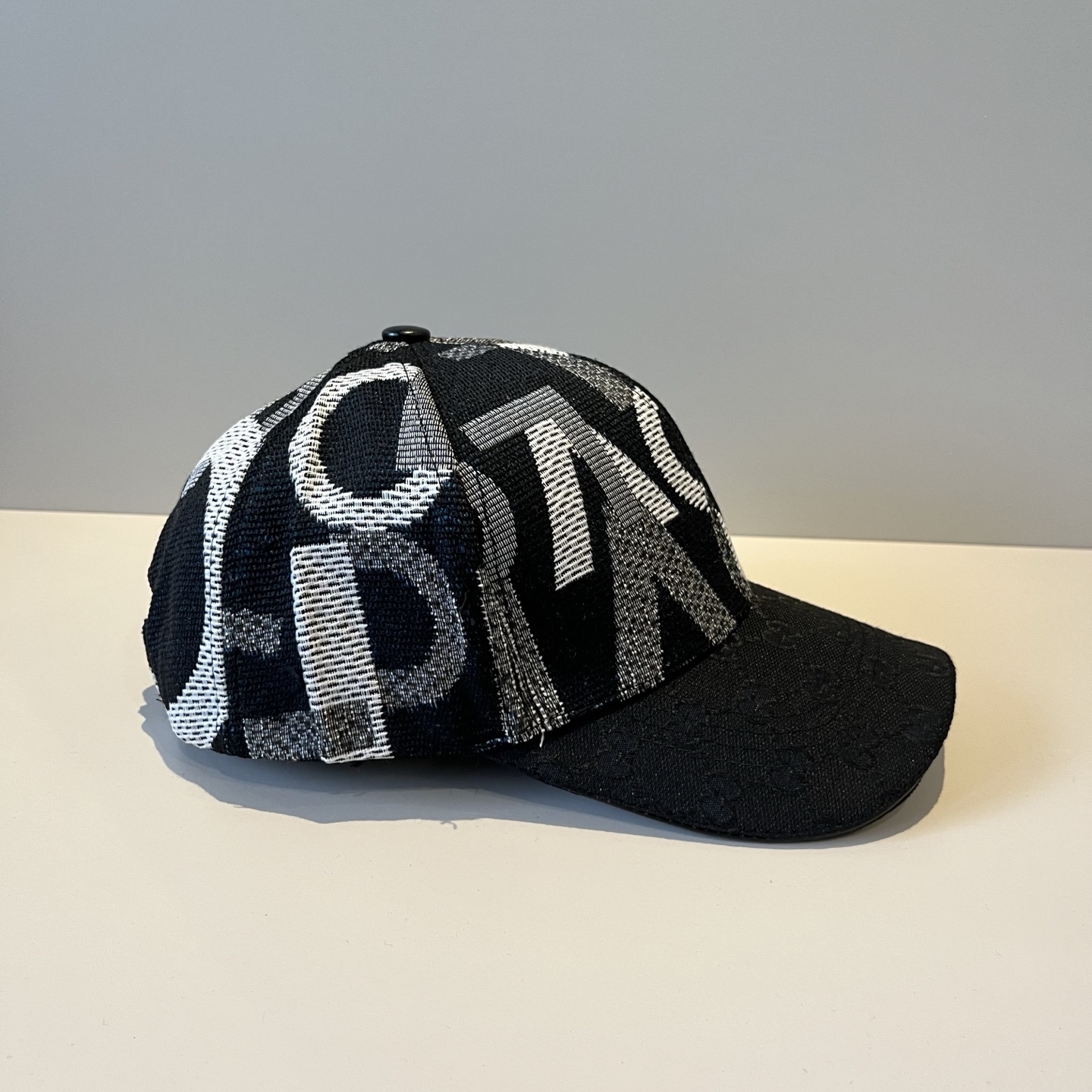  古奇棒球帽♥️GUCCI🧢官网新品，棒球帽，原单品质火爆来袭 。🎩 工艺非常精美 高档大气上档次！低调