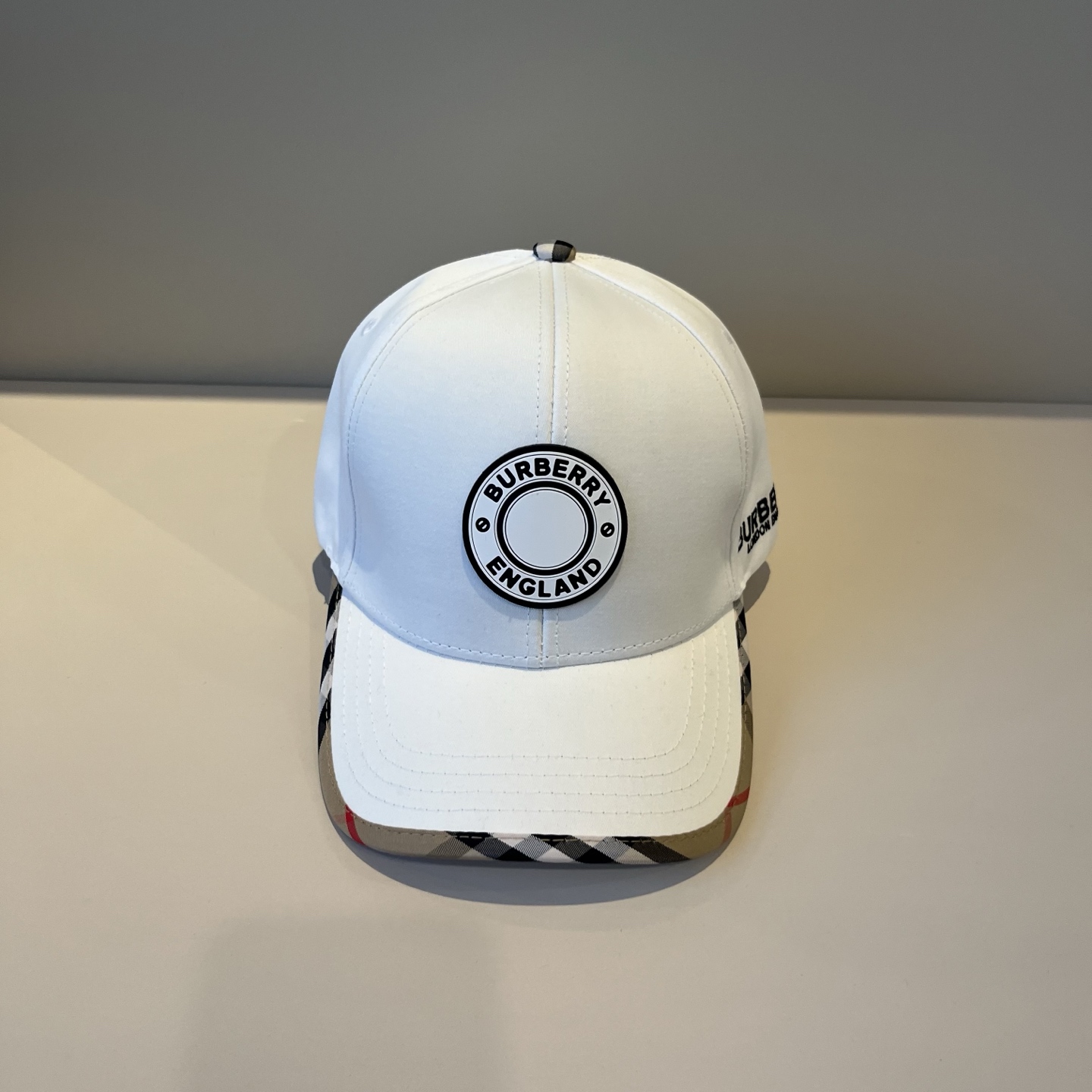  BURBERRY巴宝利早春新款棒球帽，简约尚时风，男女同款！高质品，尊享品质感！