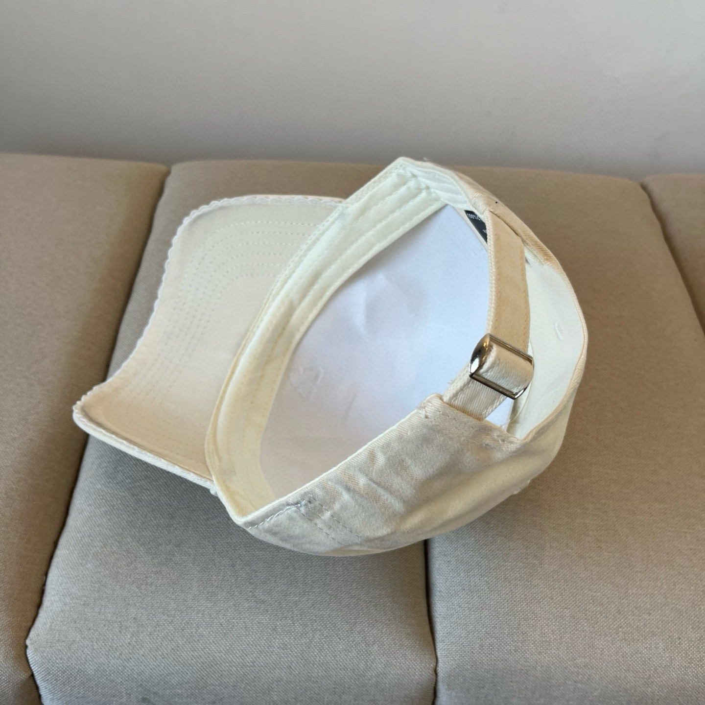  新品ꫛꫀꪝ ❥——❤专柜品质，细节就是完美
MLB拼接新款 官网步上新Ny🧢，代购版本 质量看细节好！