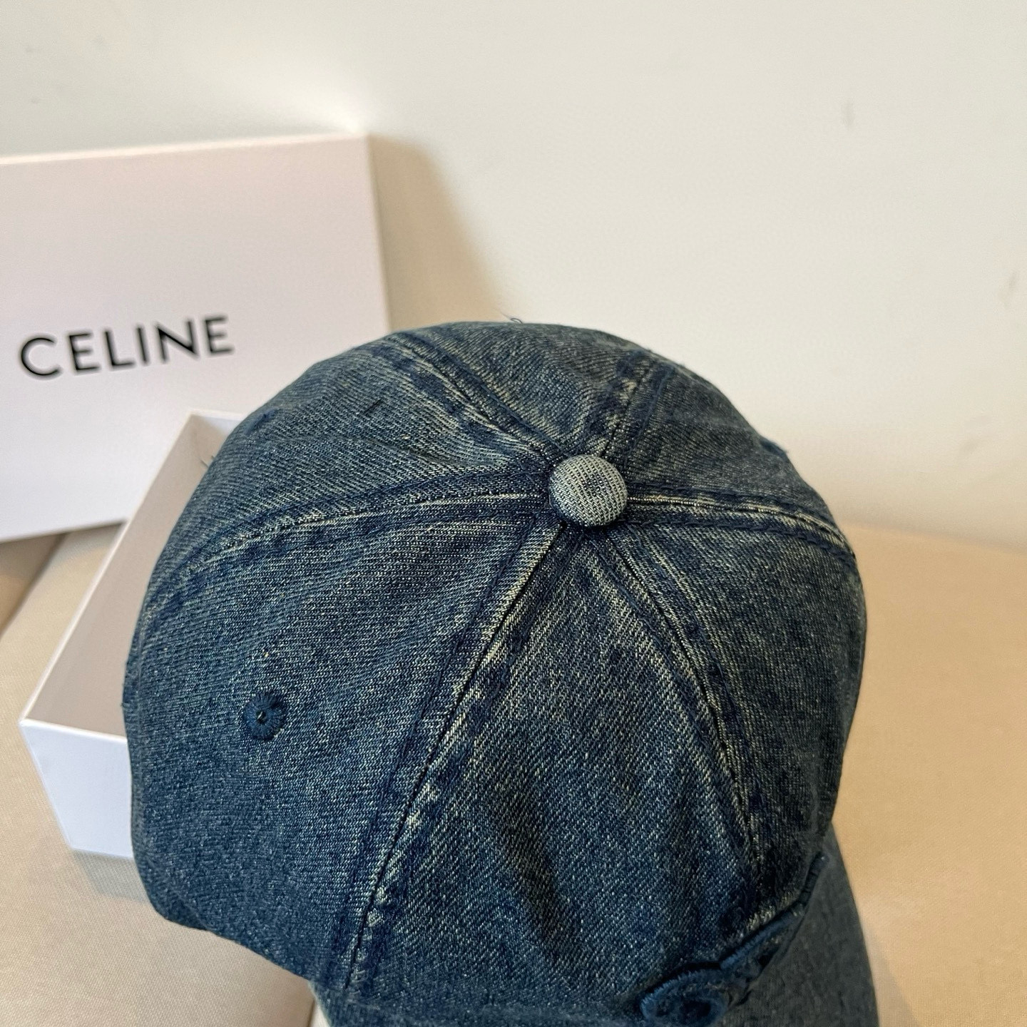 【CELINE赛琳】新款经典休闲潮流款 棒球帽🧢日韩风格，随便搭配都超好看！出门旅游，绝对要入手的一款