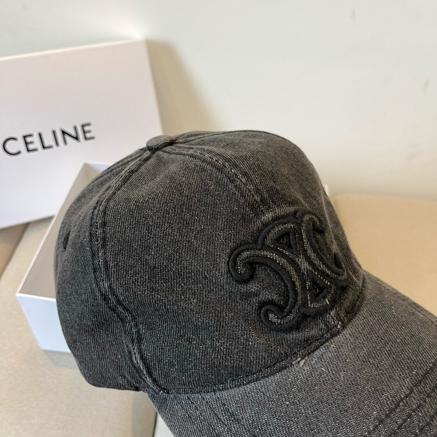 【CELINE赛琳】新款经典休闲潮流款 棒球帽🧢日韩风格，随便搭配都超好看！出门旅游，绝对要入手的一款