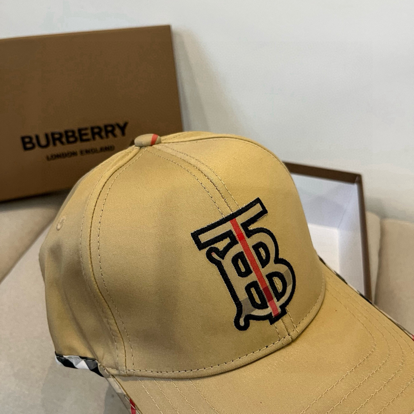  BURBERRY巴宝利早春新款棒球帽，简约尚时风，男女同款！高质品，尊享品质感！