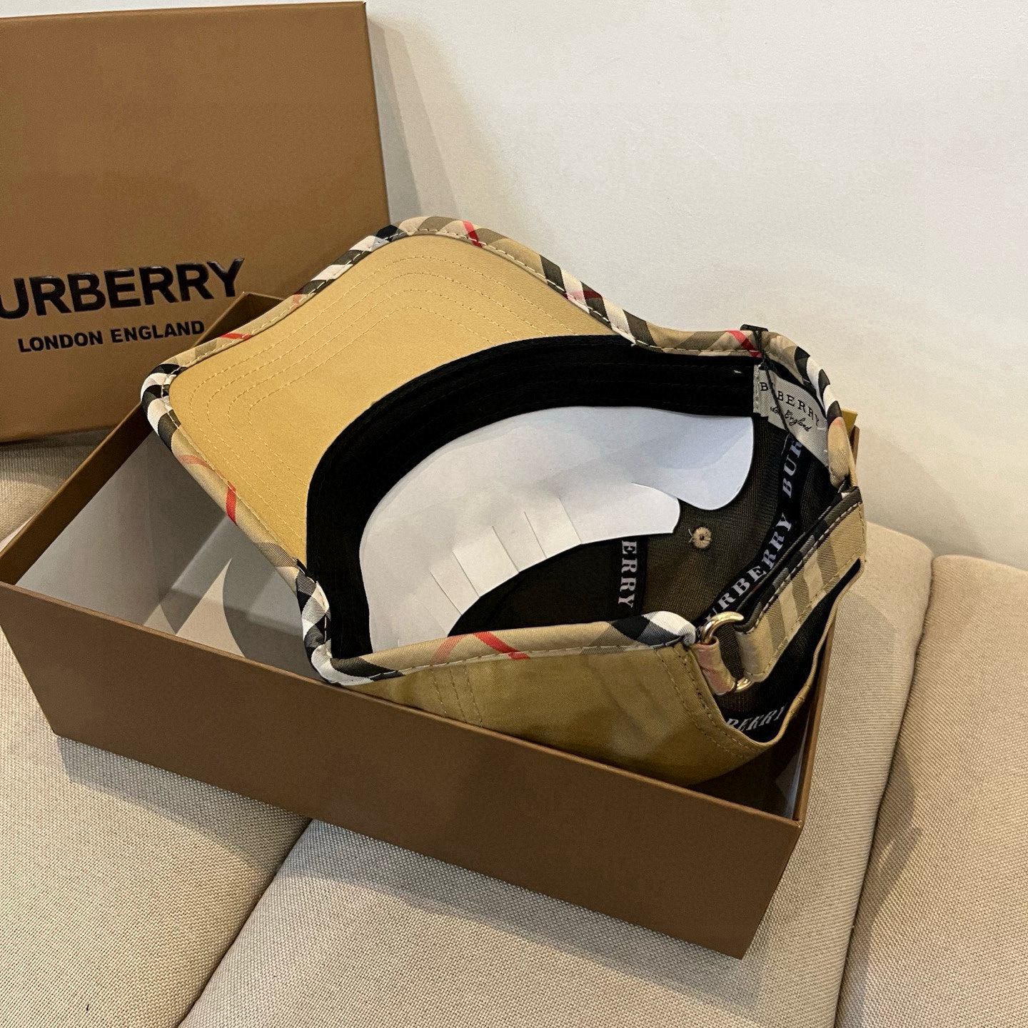  BURBERRY巴宝利早春新款棒球帽，简约尚时风，男女同款！高质品，尊享品质感！