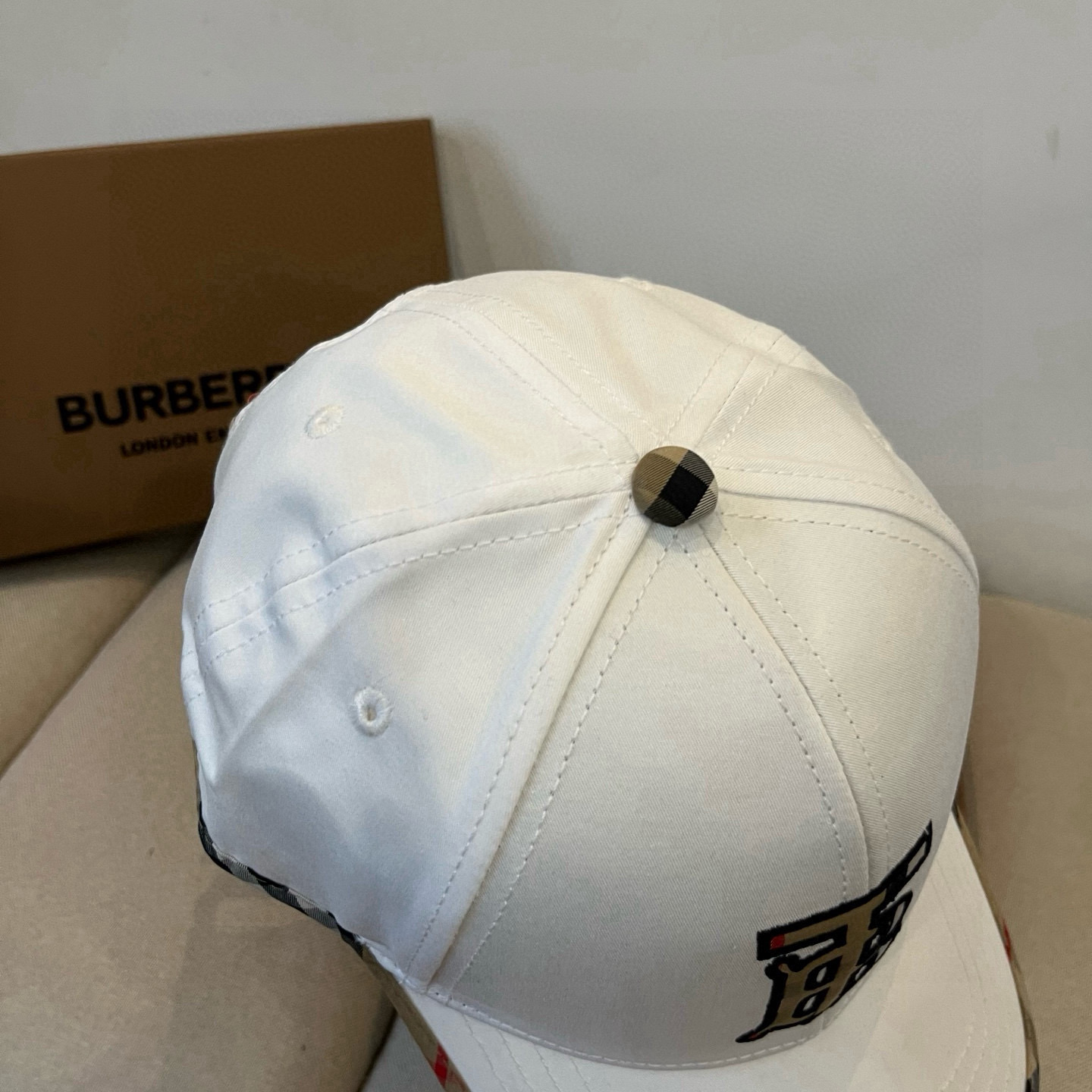  BURBERRY巴宝利早春新款棒球帽，简约尚时风，男女同款！高质品，尊享品质感！