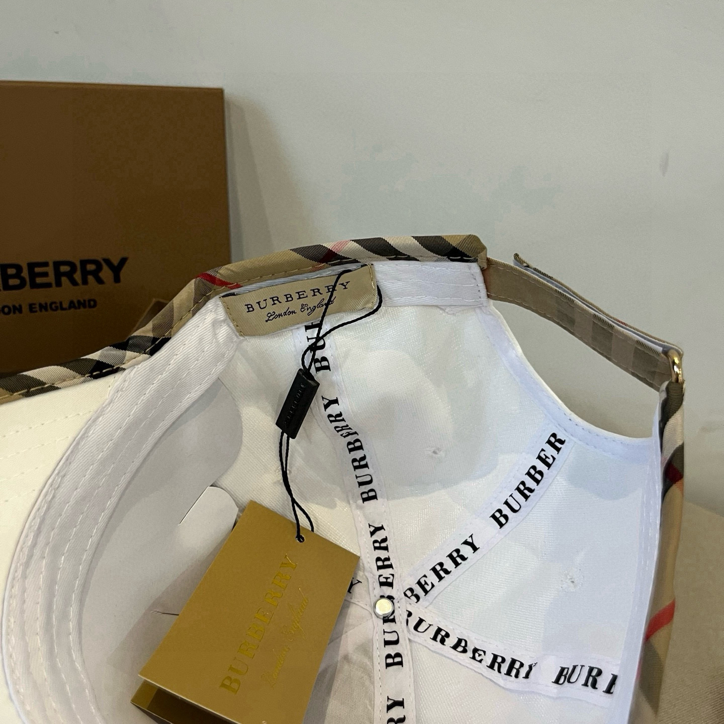  BURBERRY巴宝利早春新款棒球帽，简约尚时风，男女同款！高质品，尊享品质感！