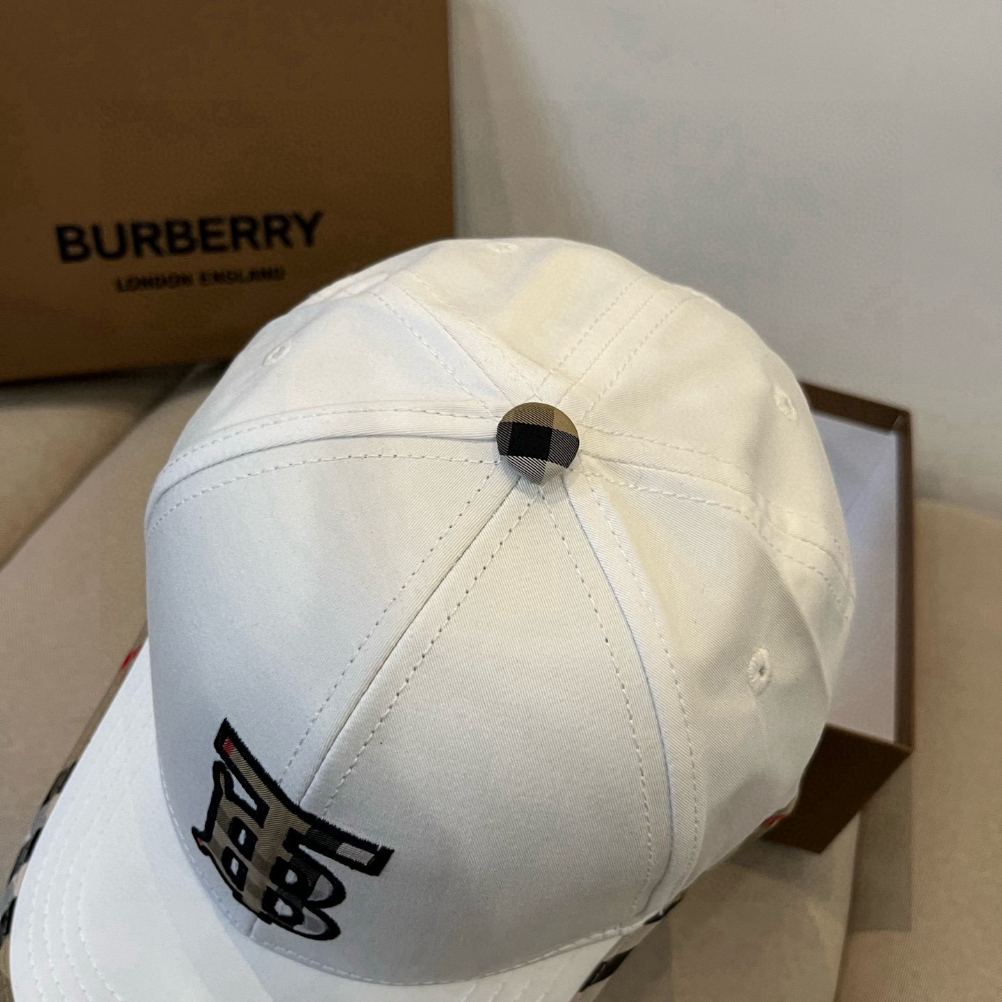  BURBERRY巴宝利早春新款棒球帽，简约尚时风，男女同款！高质品，尊享品质感！