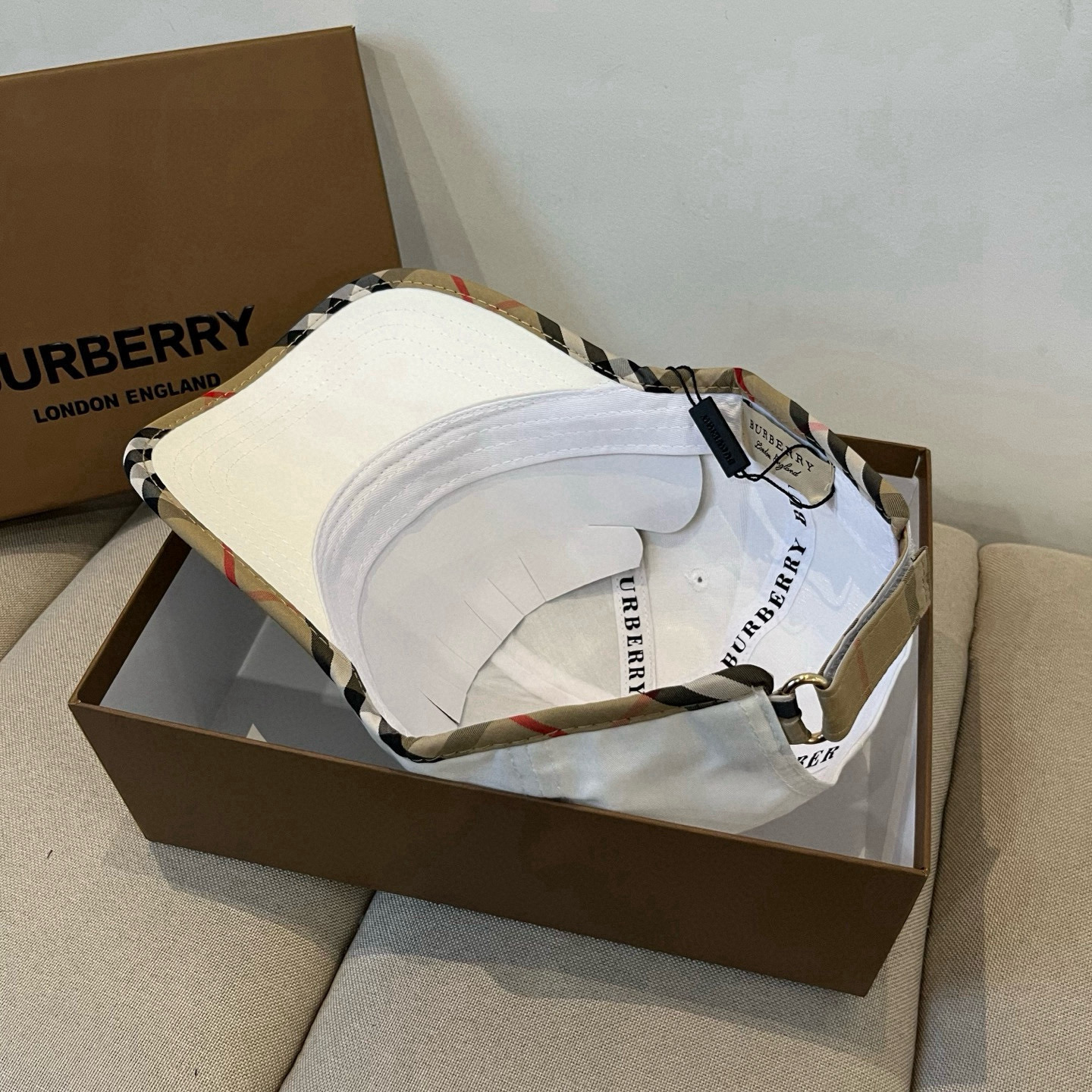  BURBERRY巴宝利早春新款棒球帽，简约尚时风，男女同款！高质品，尊享品质感！