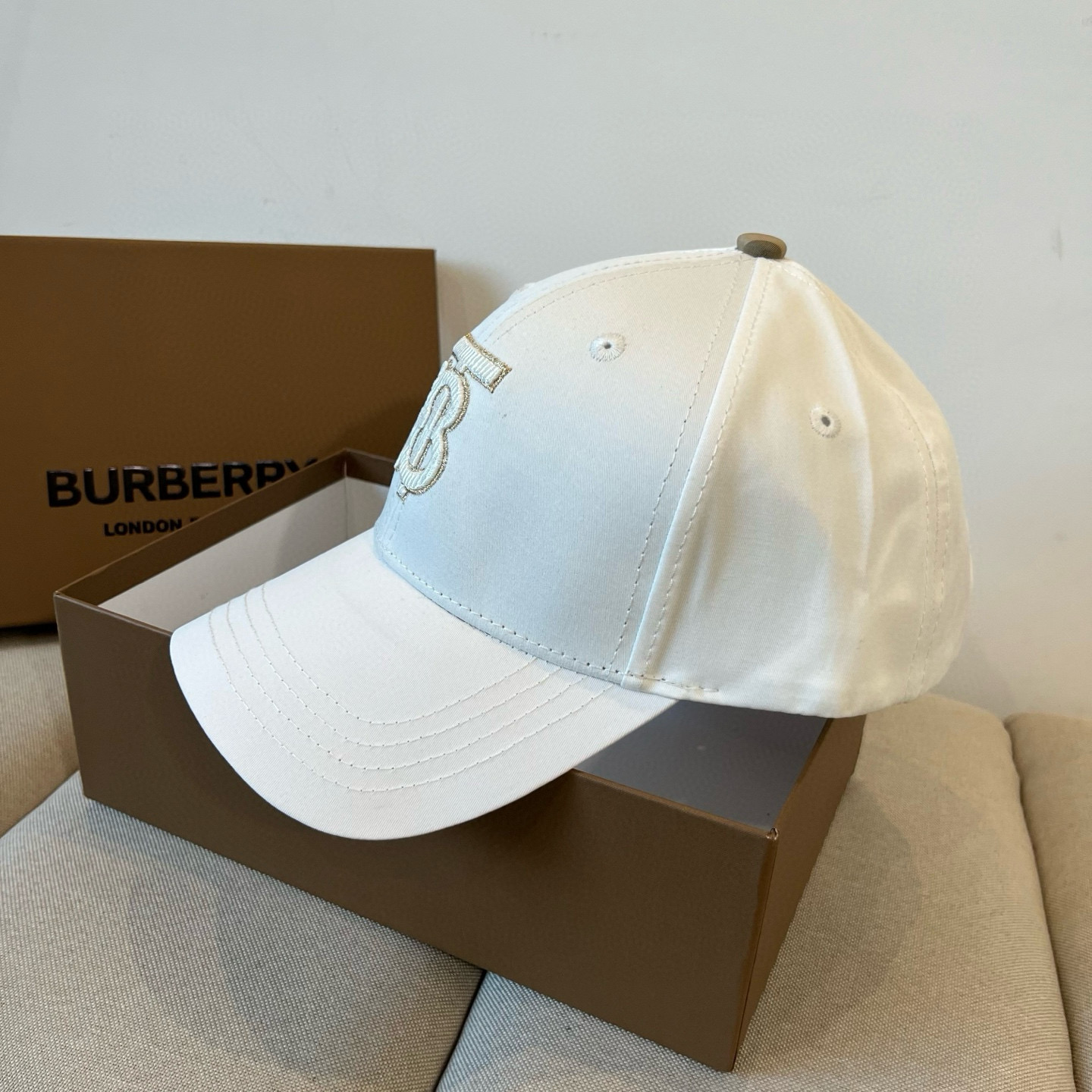  BURBERRY巴宝利早春新款棒球帽，简约尚时风，男女同款！高质品，尊享品质感！