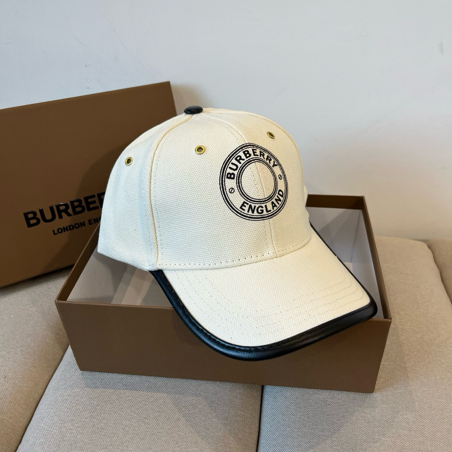  BURBERRY巴宝利早春新款棒球帽，简约尚时风，男女同款！高质品，尊享品质感！