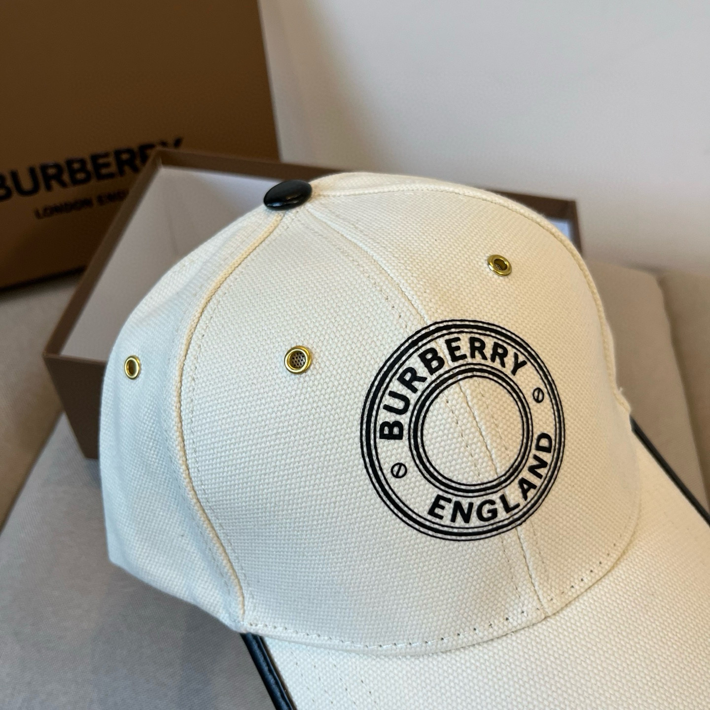  BURBERRY巴宝利早春新款棒球帽，简约尚时风，男女同款！高质品，尊享品质感！