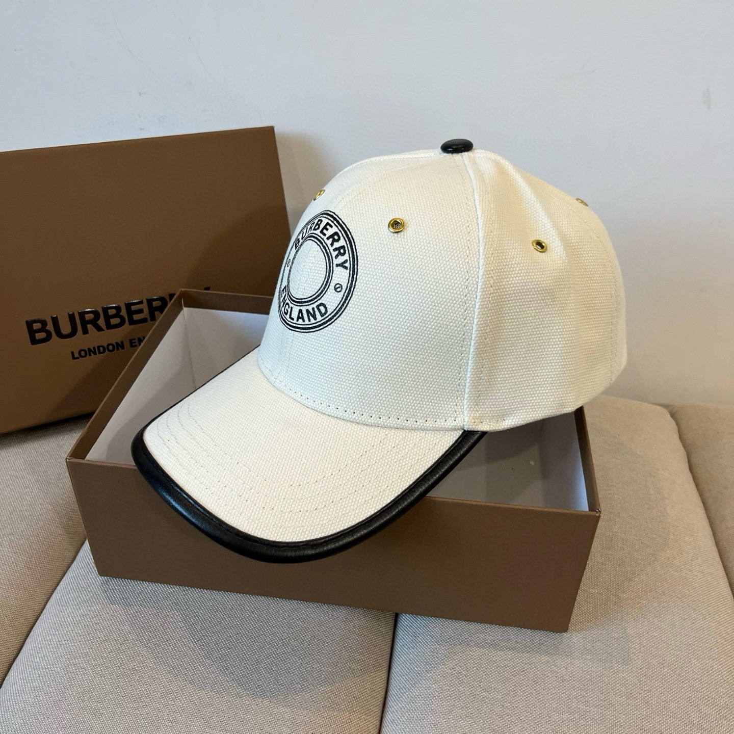  BURBERRY巴宝利早春新款棒球帽，简约尚时风，男女同款！高质品，尊享品质感！