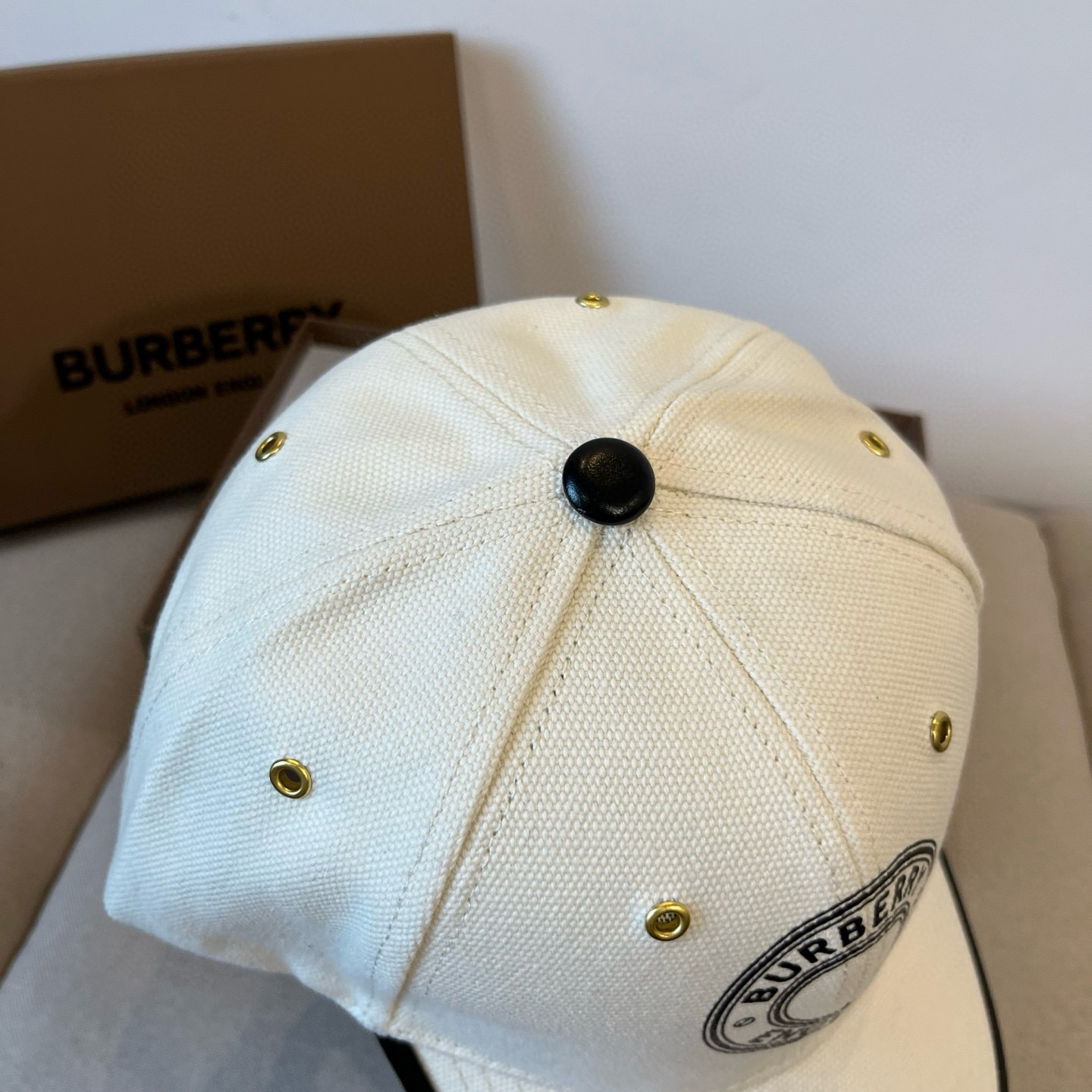  BURBERRY巴宝利早春新款棒球帽，简约尚时风，男女同款！高质品，尊享品质感！