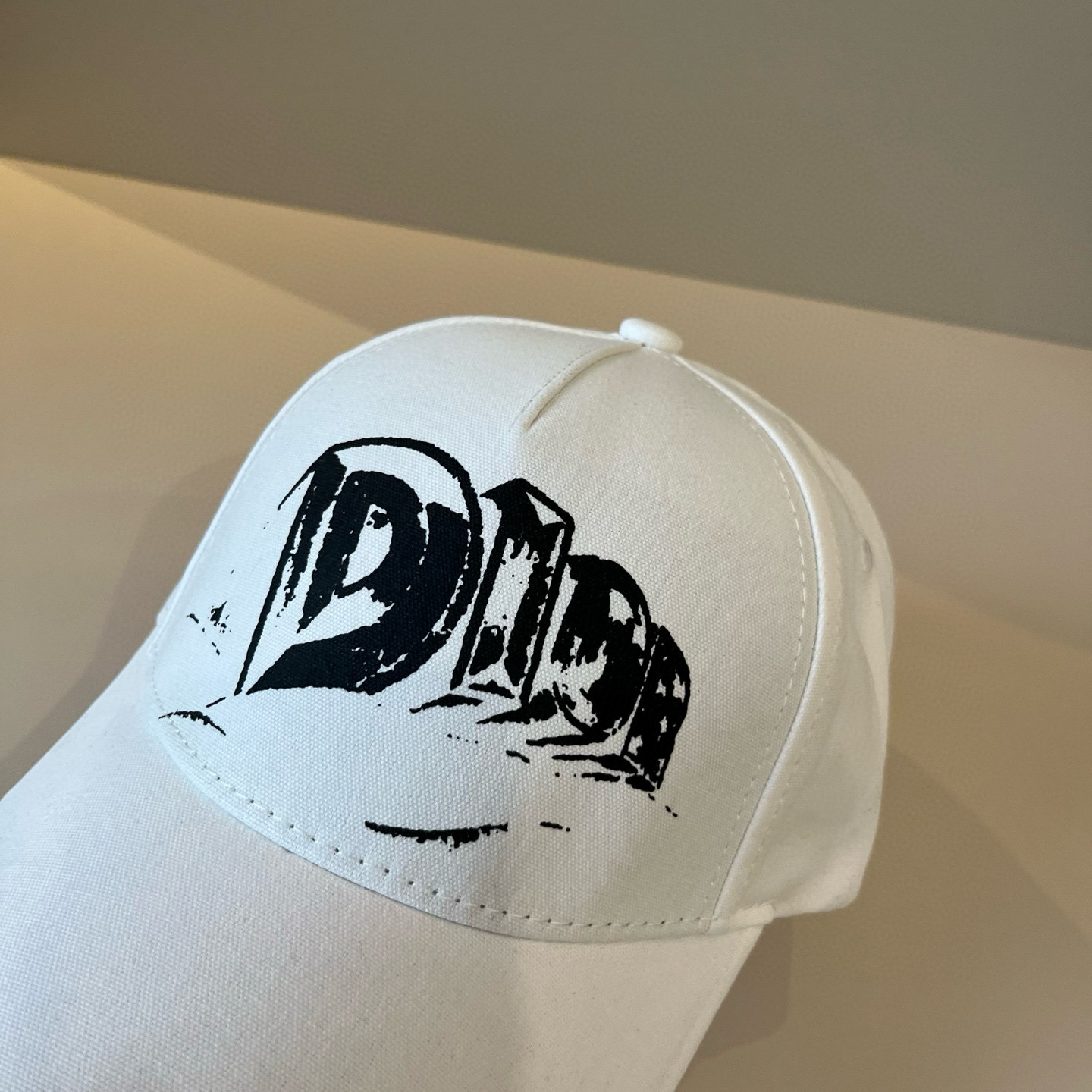 【DIOR迪奥】新款走量简约棒球帽🧢，新款出货，大牌款超好搭配，赶紧入手！