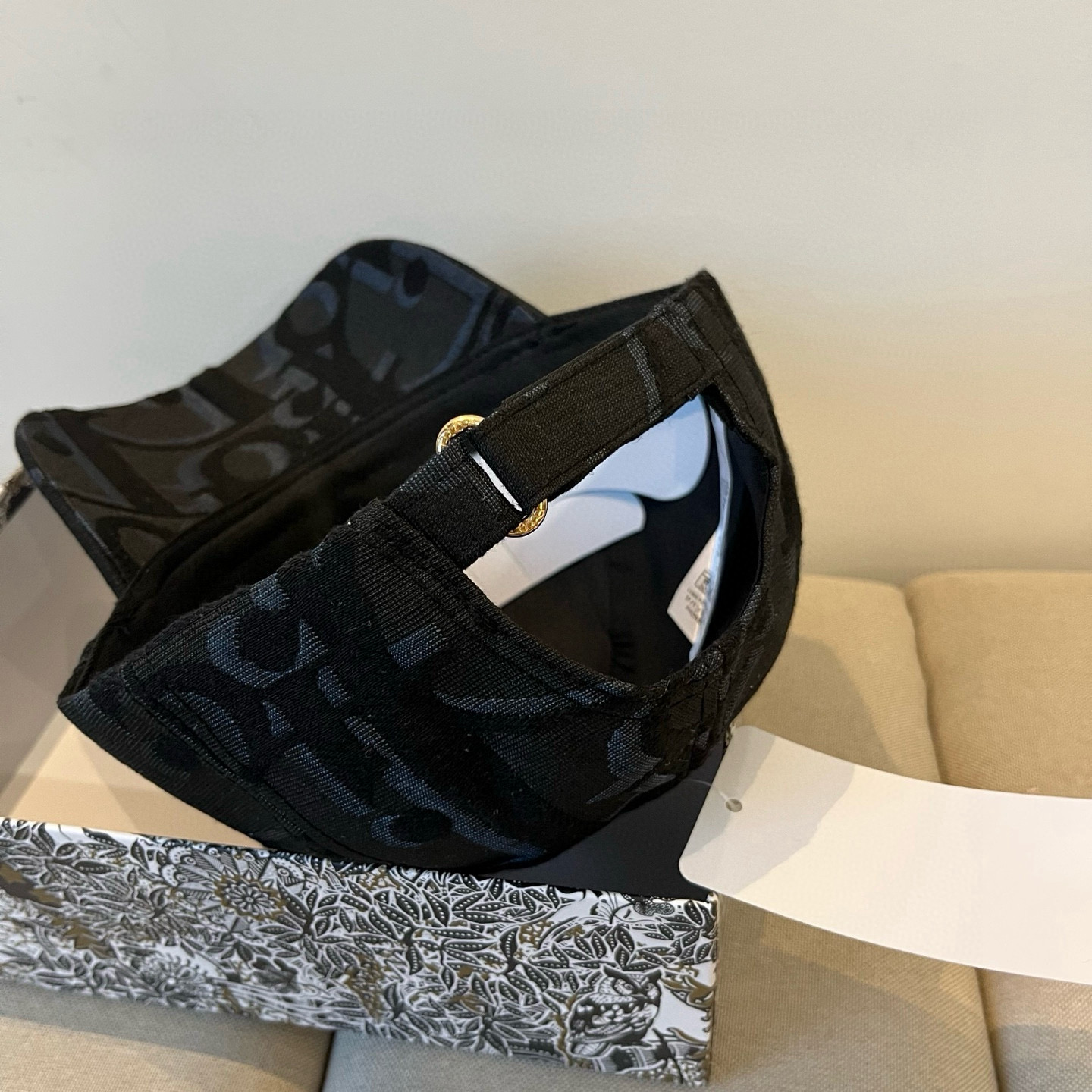 【DIOR迪奥】新款走量简约棒球帽🧢，新款出货，大牌款超好搭配，赶紧入手！