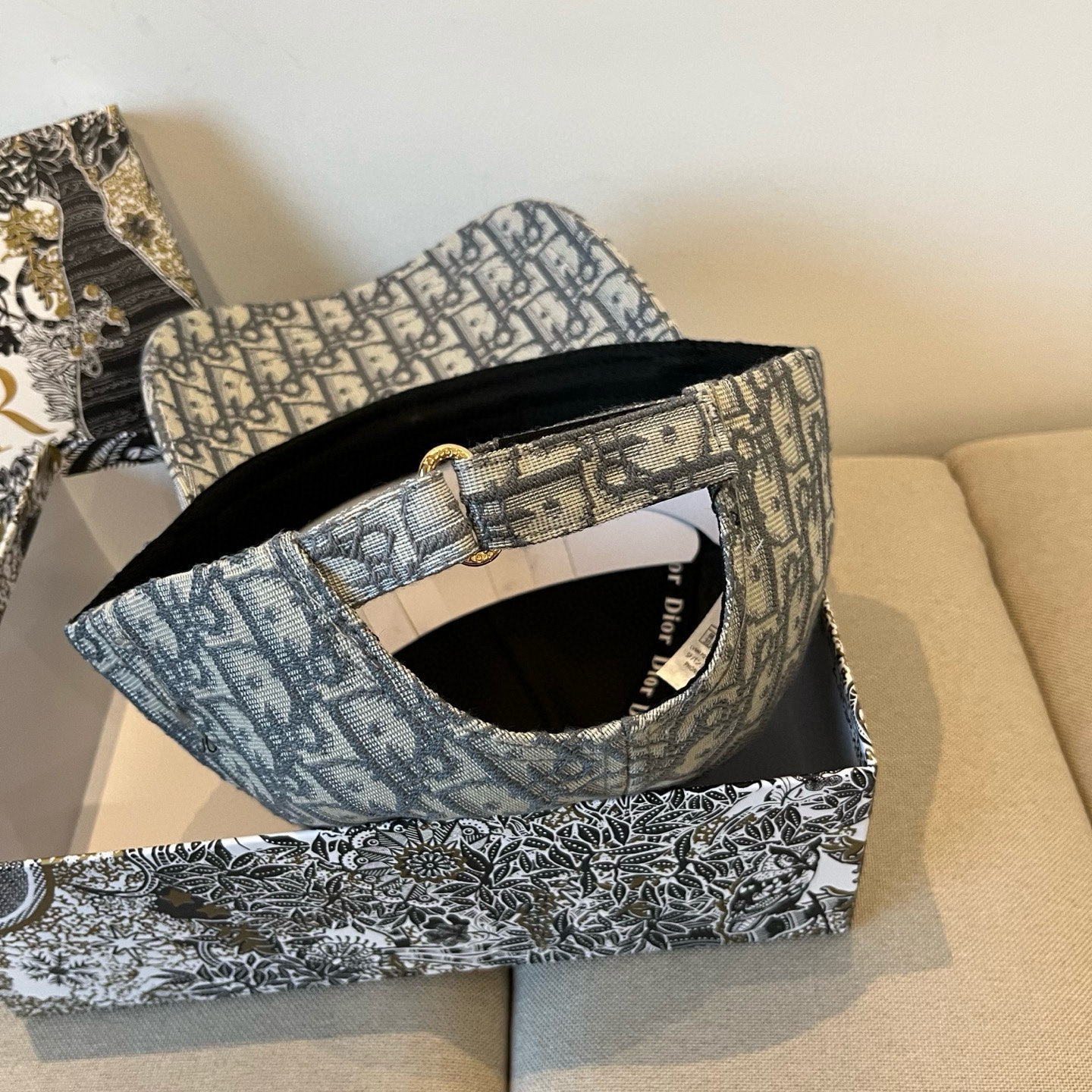 【DIOR迪奥】新款走量简约棒球帽🧢，新款出货，大牌款超好搭配，赶紧入手！