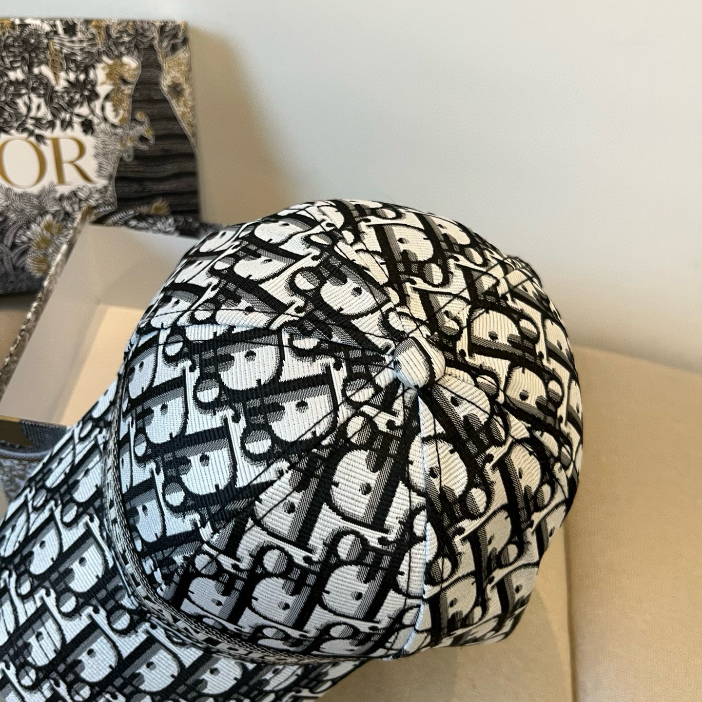 【DIOR迪奥】新款走量简约棒球帽🧢，新款出货，大牌款超好搭配，赶紧入手！