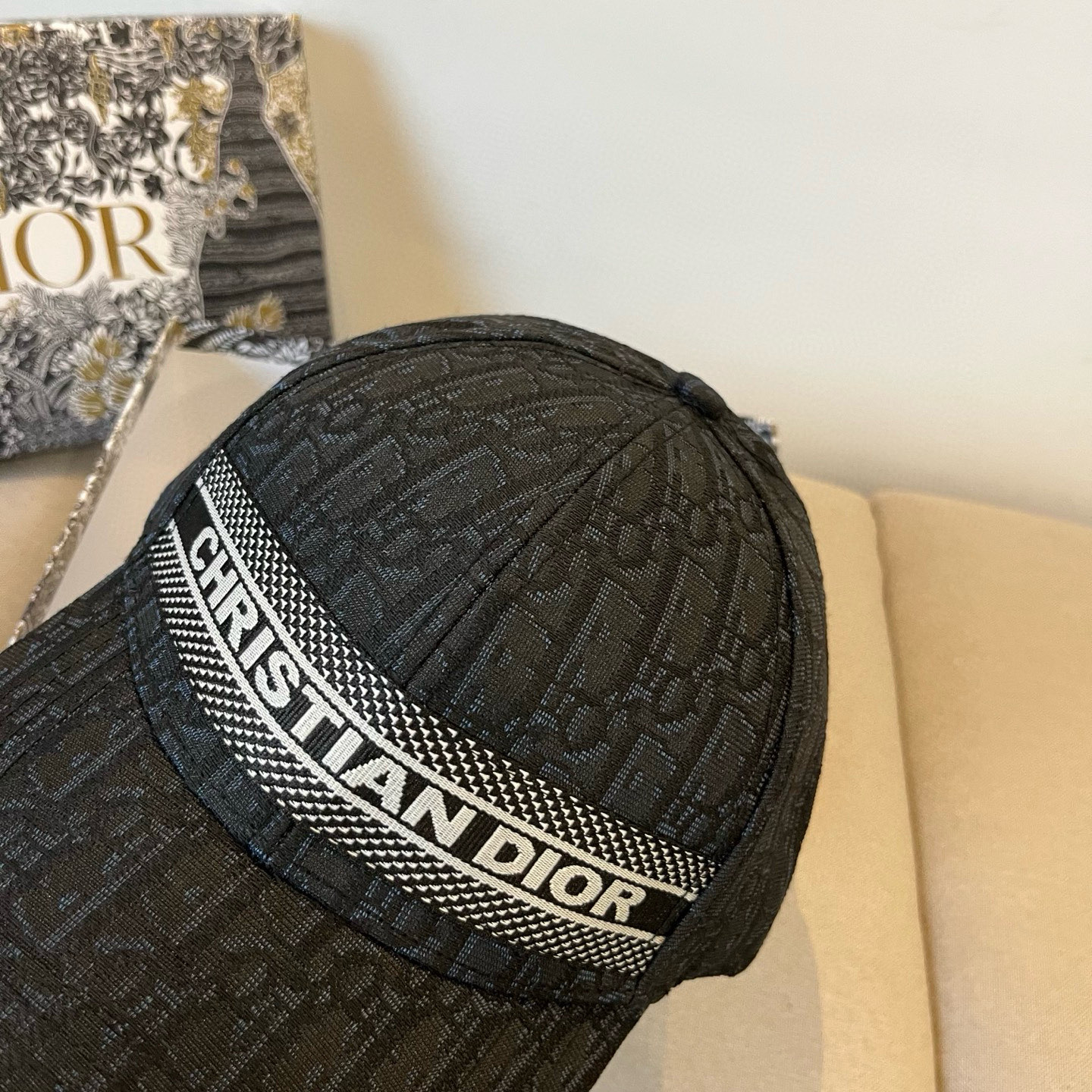 【DIOR迪奥】新款走量简约棒球帽🧢，新款出货，大牌款超好搭配，赶紧入手！