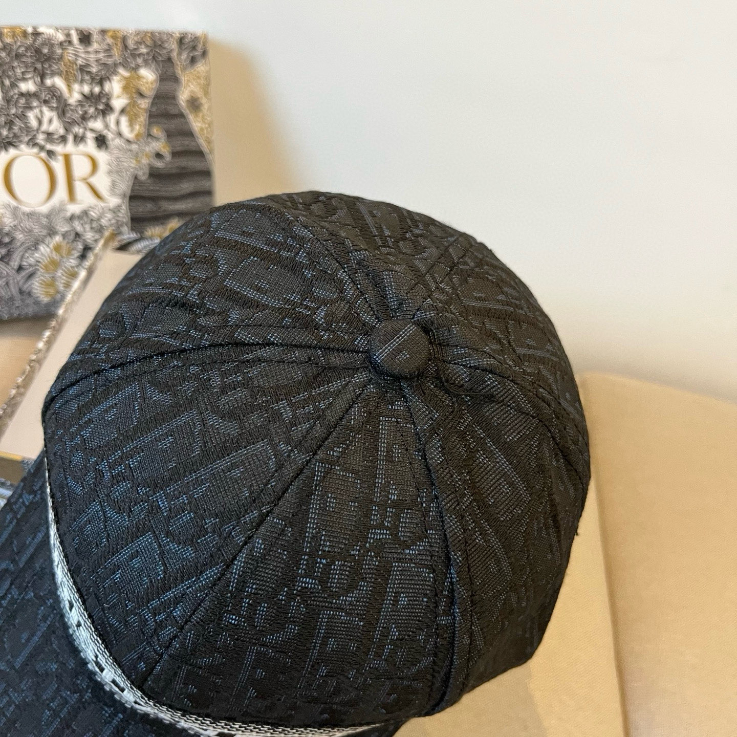 【DIOR迪奥】新款走量简约棒球帽🧢，新款出货，大牌款超好搭配，赶紧入手！