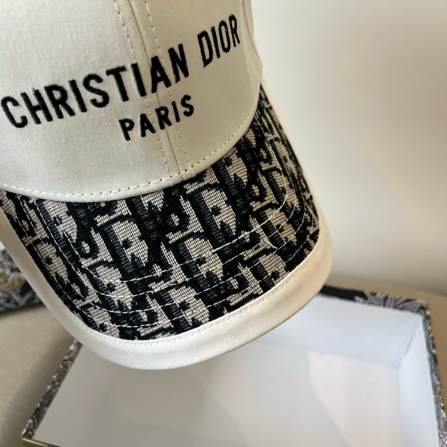 【DIOR迪奥】新款走量简约棒球帽🧢，新款出货，大牌款超好搭配，赶紧入手！