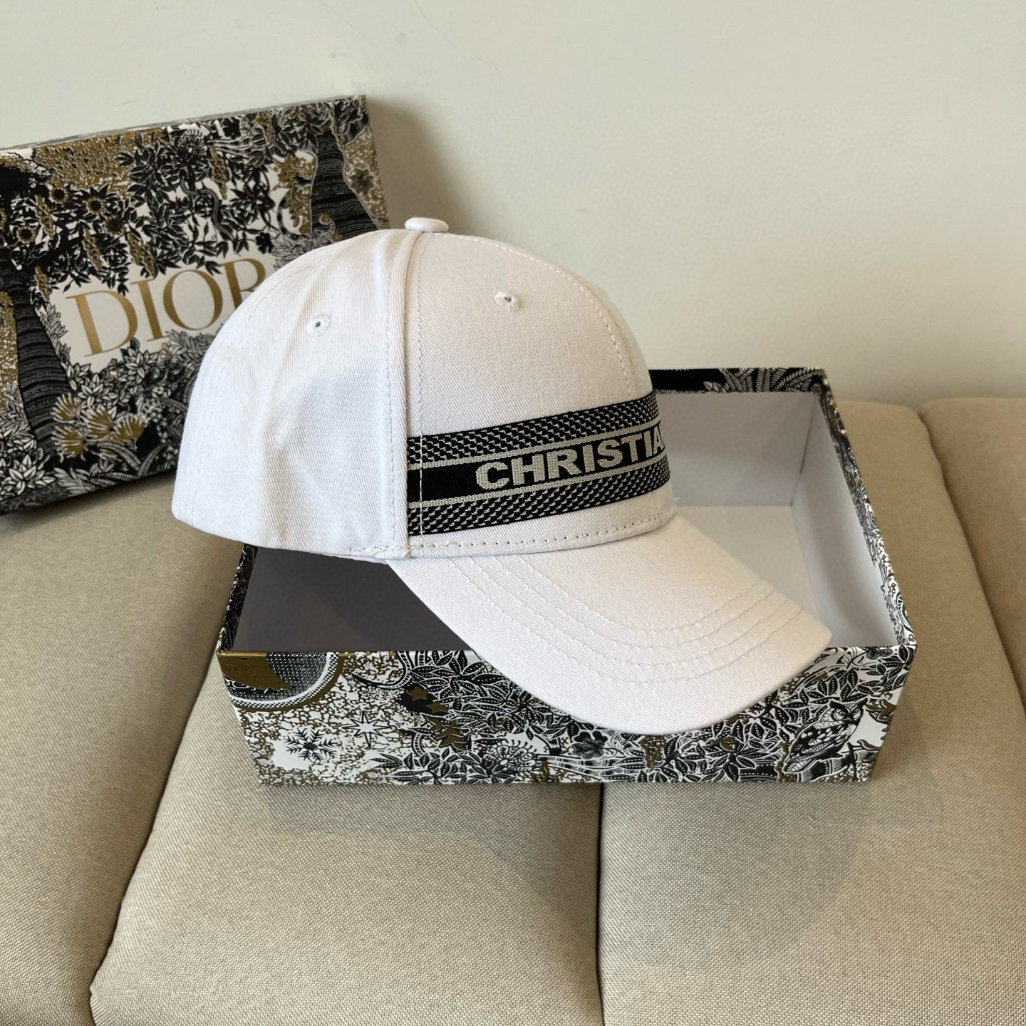 【DIOR迪奥】新款走量简约棒球帽🧢，新款出货，大牌款超好搭配，赶紧入手！