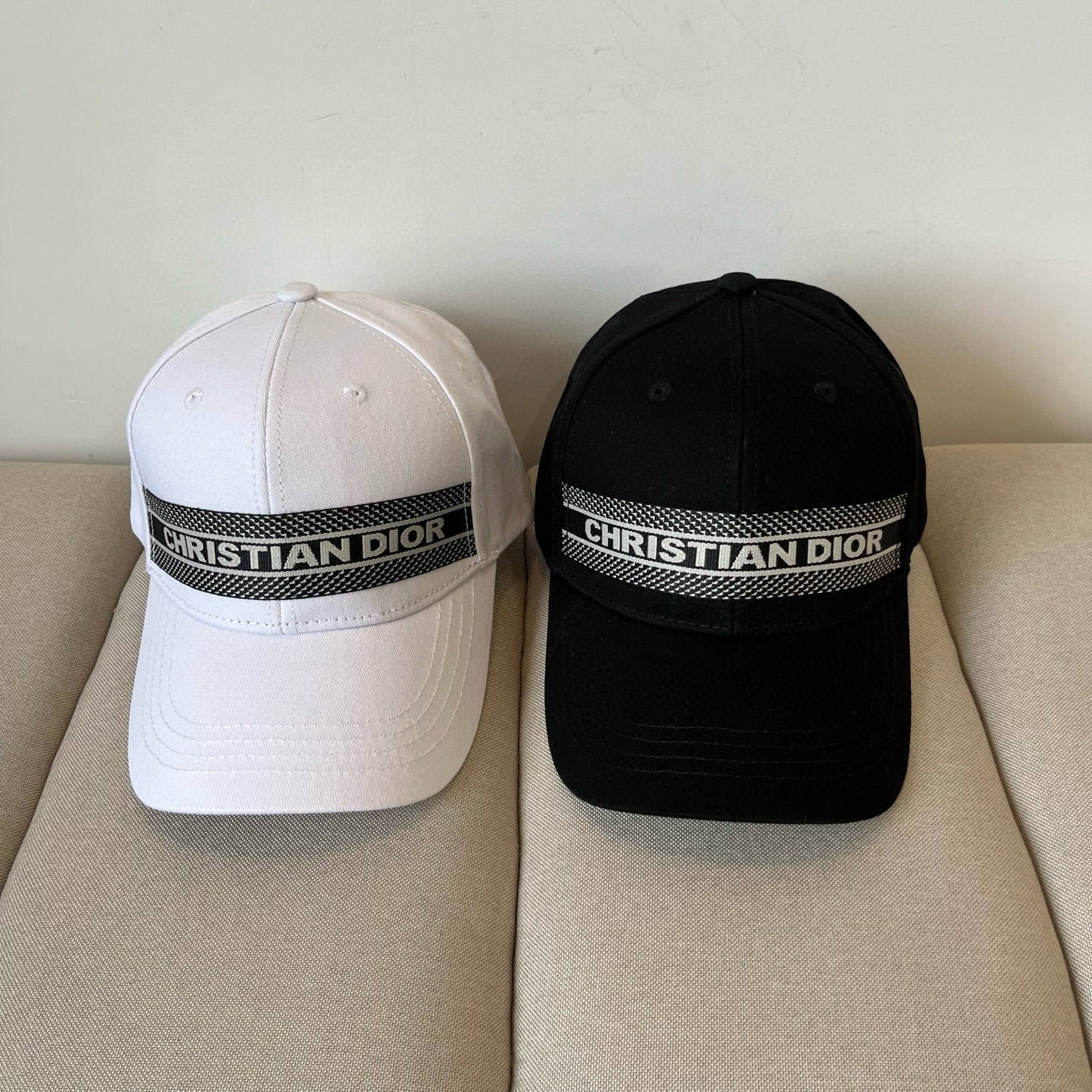 【DIOR迪奥】新款走量简约棒球帽🧢，新款出货，大牌款超好搭配，赶紧入手！