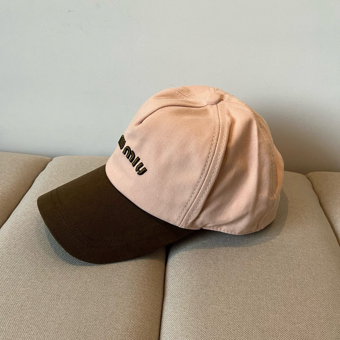  谬谬miumiu 原单春夏新款棒球帽，正品开模订制，原版做工细致质量超赞！