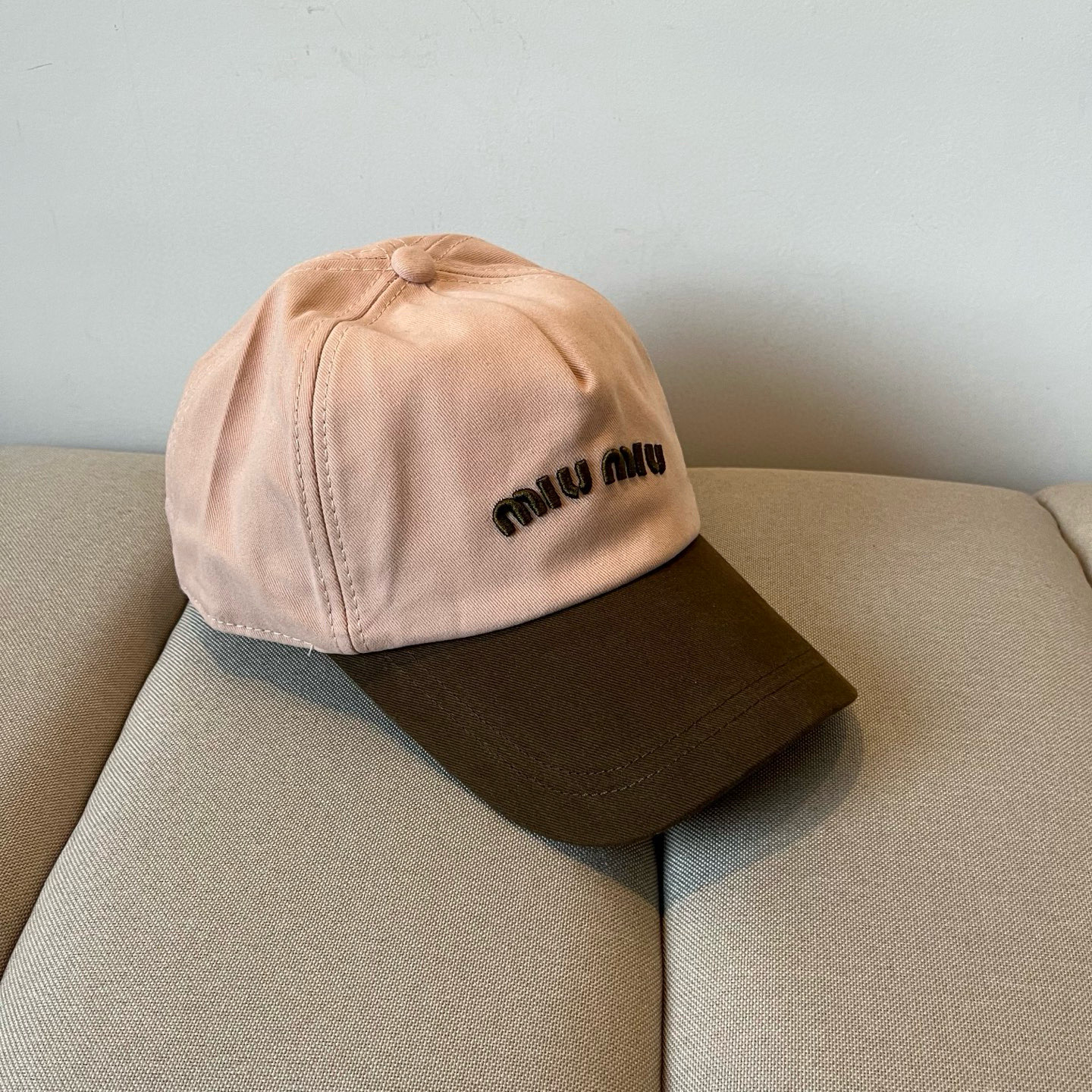  谬谬miumiu 原单春夏新款棒球帽，正品开模订制，原版做工细致质量超赞！