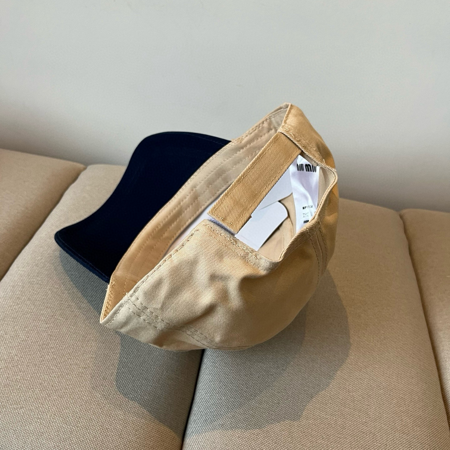  谬谬miumiu 原单春夏新款棒球帽，正品开模订制，原版做工细致质量超赞！