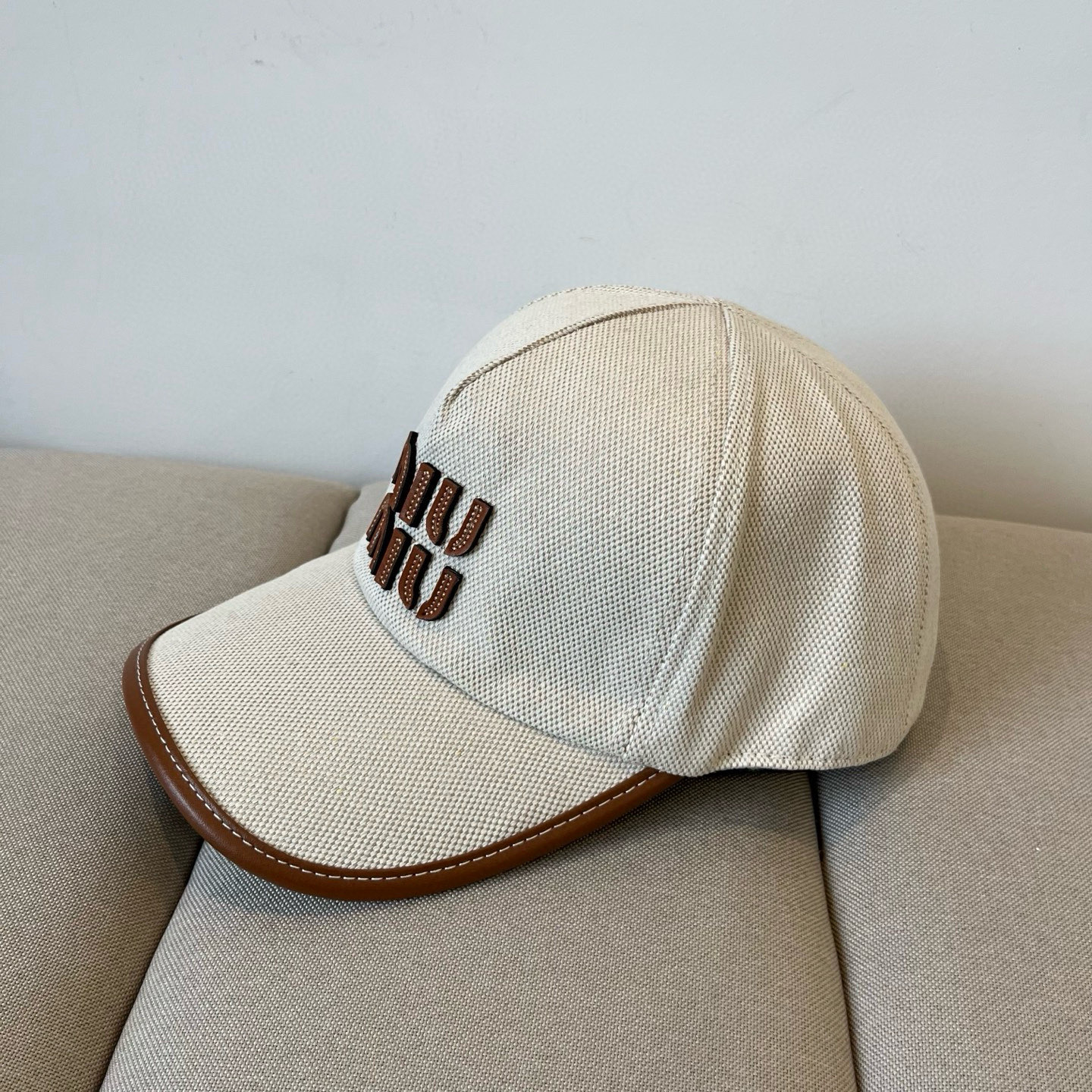  谬谬miumiu 原单春夏新款棒球帽，正品开模订制，原版做工细致质量超赞！