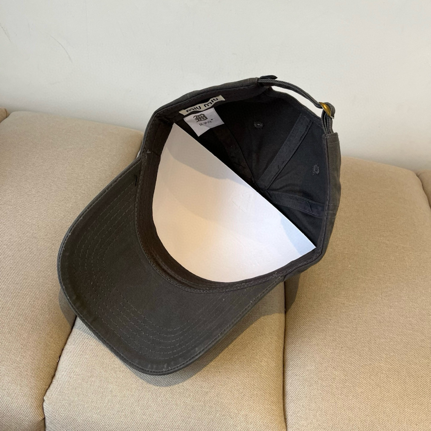  谬谬miumiu 原单春夏新款棒球帽，正品开模订制，原版做工细致质量超赞！