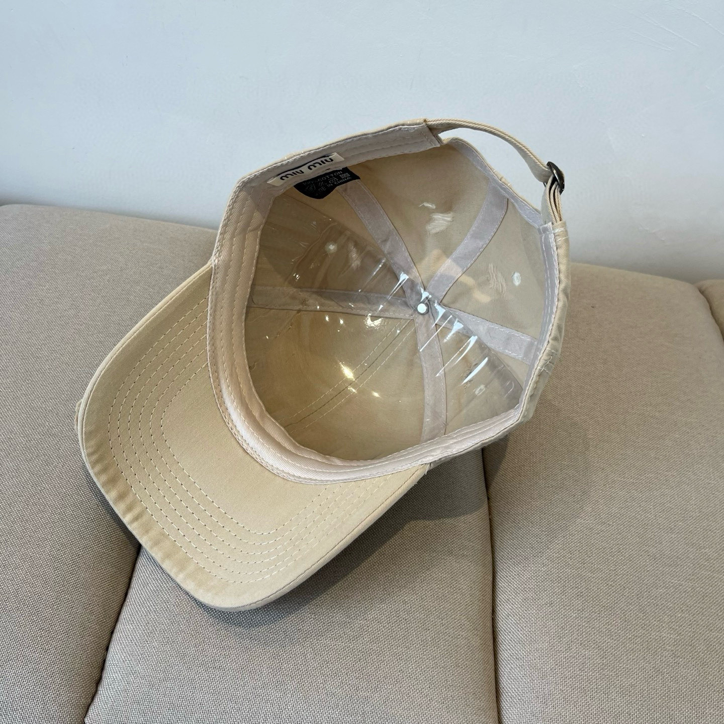  谬谬miumiu 原单春夏新款棒球帽，正品开模订制，原版做工细致质量超赞！