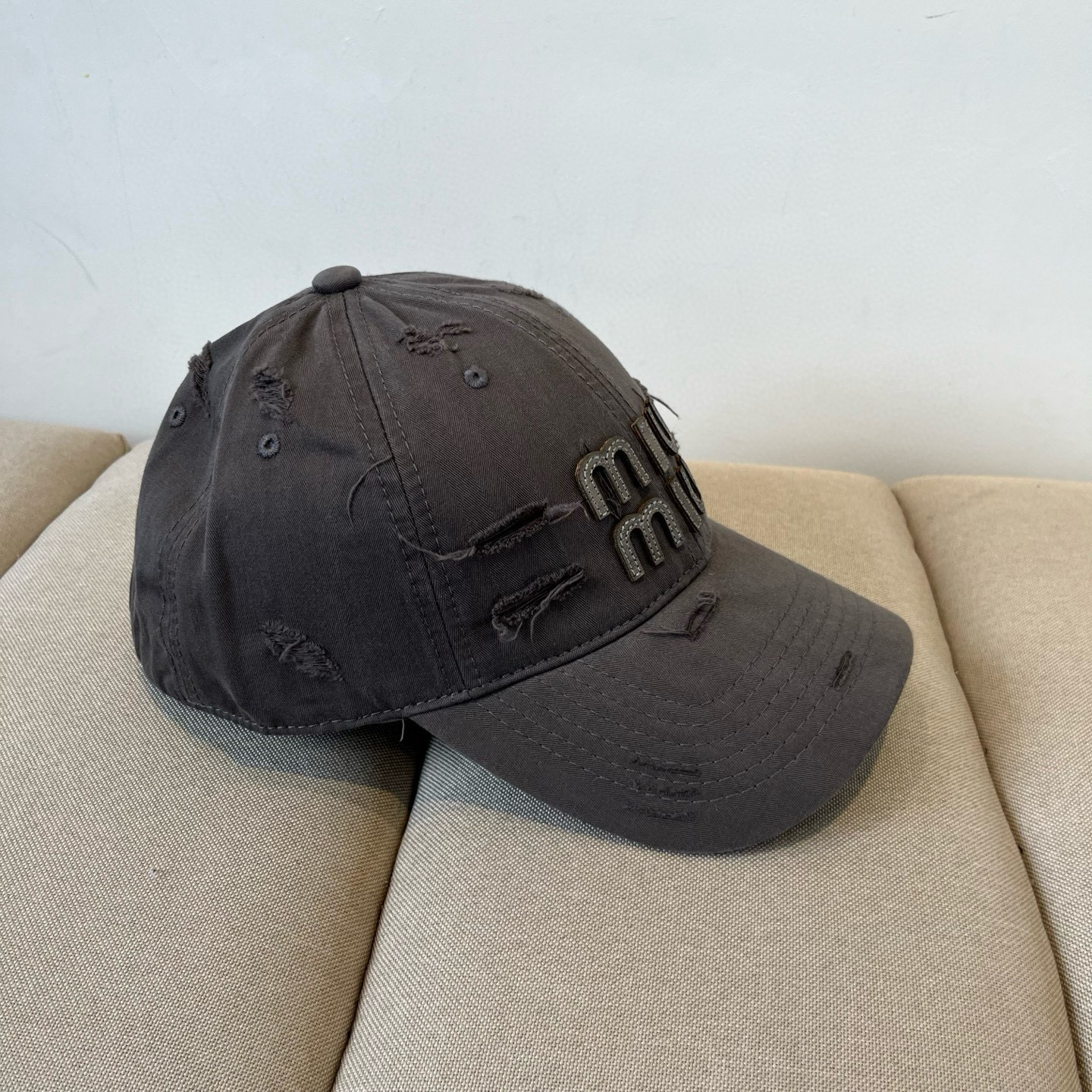  谬谬miumiu 原单春夏新款棒球帽，正品开模订制，原版做工细致质量超赞！