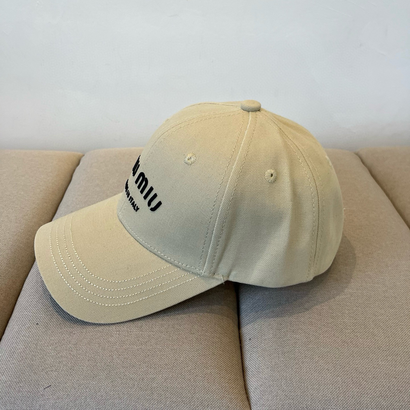  谬谬miumiu 原单春夏新款棒球帽，正品开模订制，原版做工细致质量超赞！