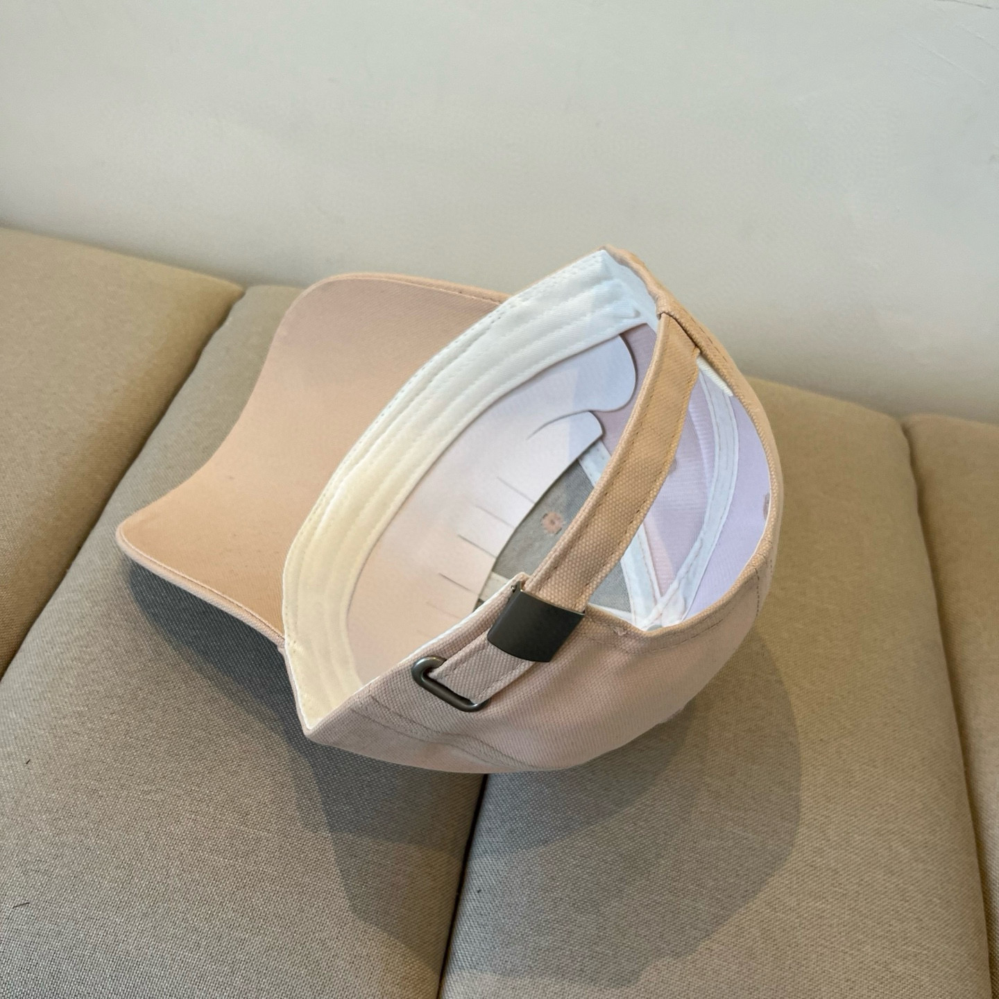  谬谬miumiu 原单春夏新款棒球帽，正品开模订制，原版做工细致质量超赞！