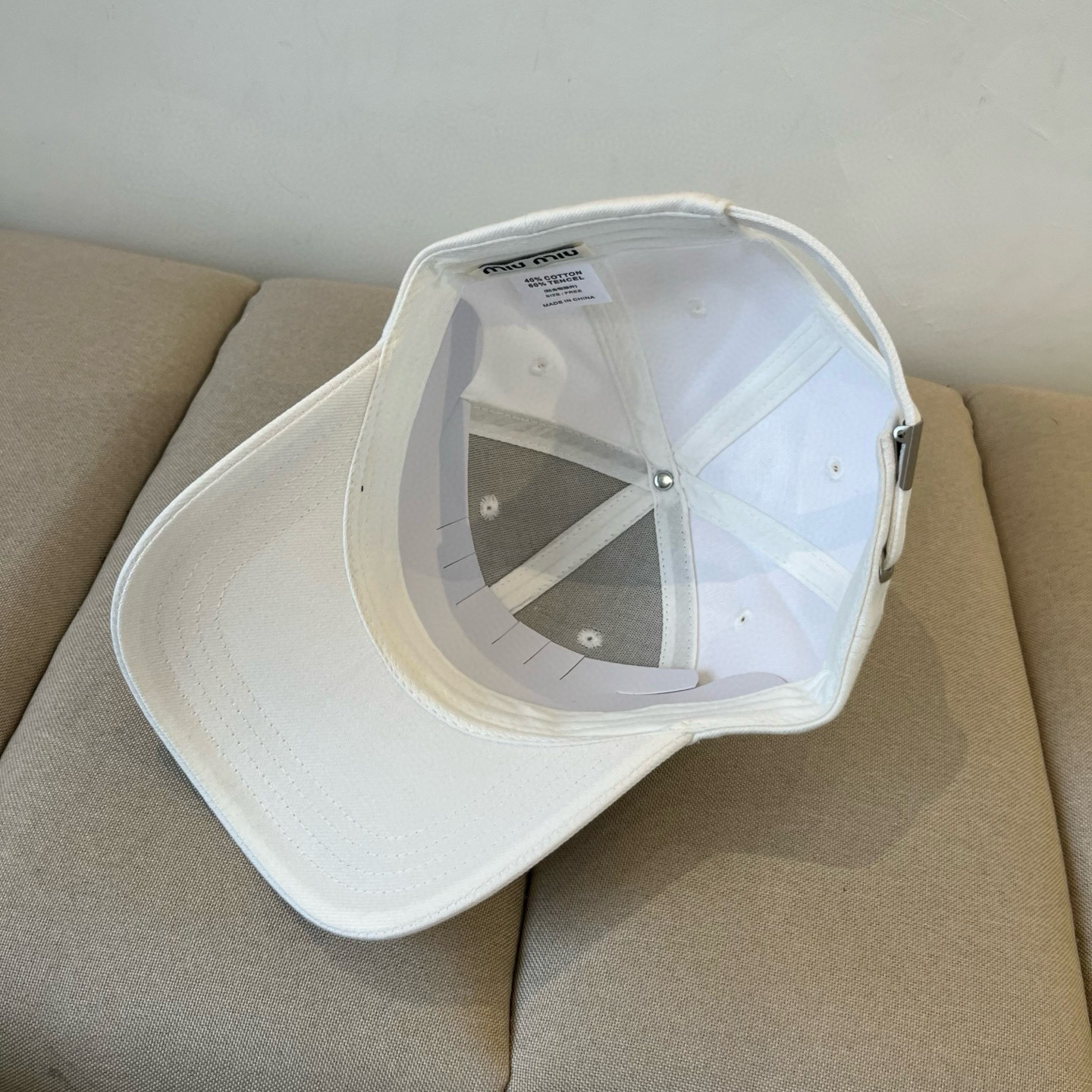  谬谬miumiu 原单春夏新款棒球帽，正品开模订制，原版做工细致质量超赞！