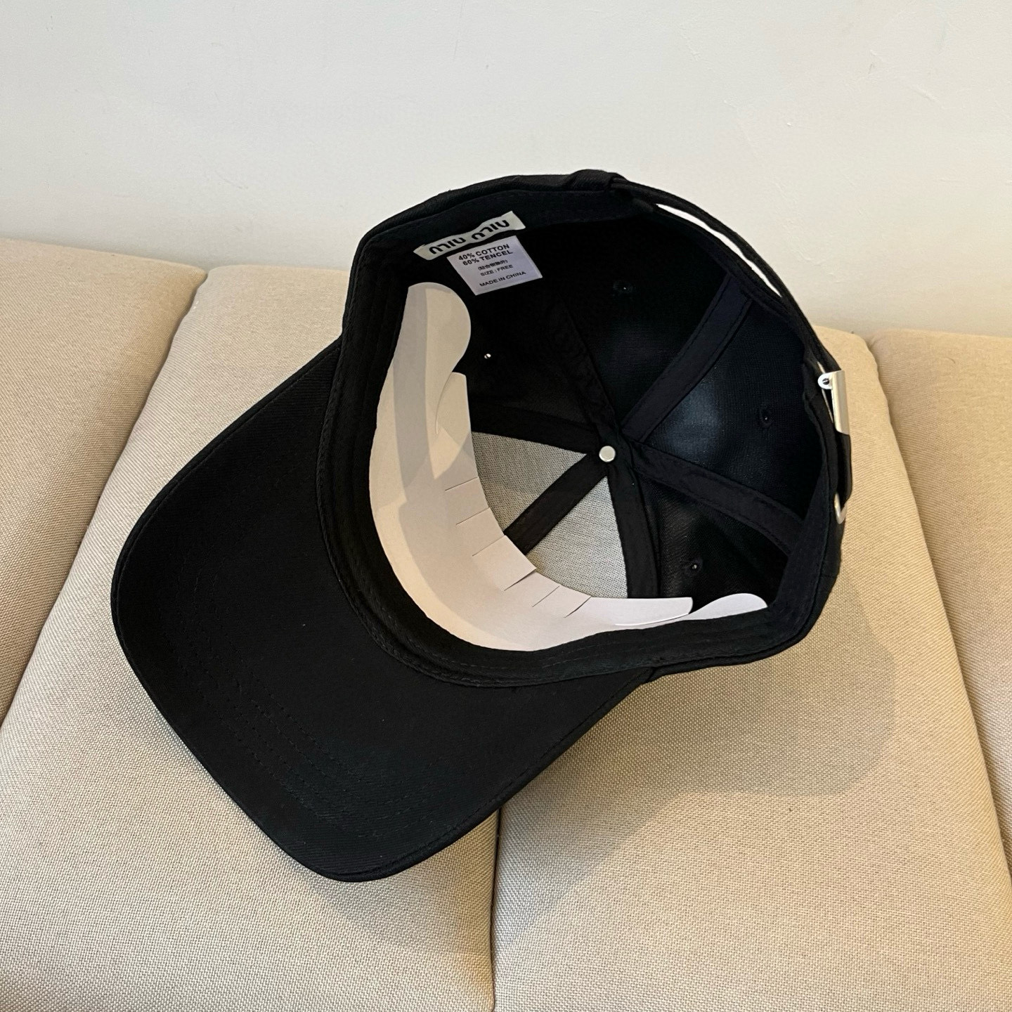  谬谬miumiu 原单春夏新款棒球帽，正品开模订制，原版做工细致质量超赞！