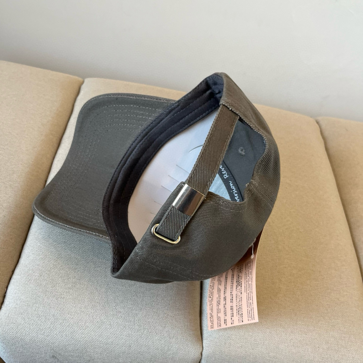  谬谬miumiu 原单春夏新款棒球帽，正品开模订制，原版做工细致质量超赞！