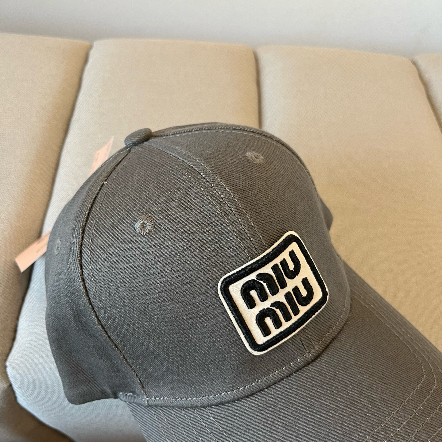  谬谬miumiu 原单春夏新款棒球帽，正品开模订制，原版做工细致质量超赞！