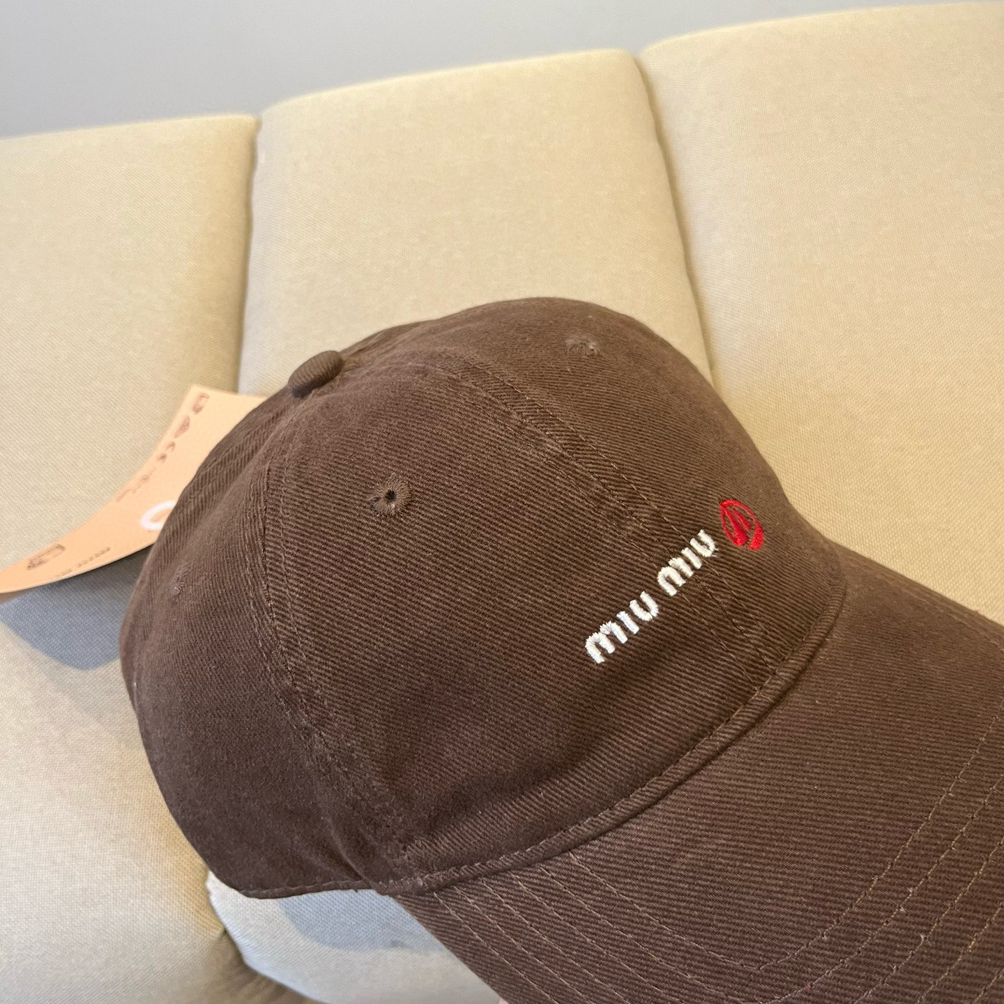  谬谬miumiu 原单春夏新款棒球帽，正品开模订制，原版做工细致质量超赞！
