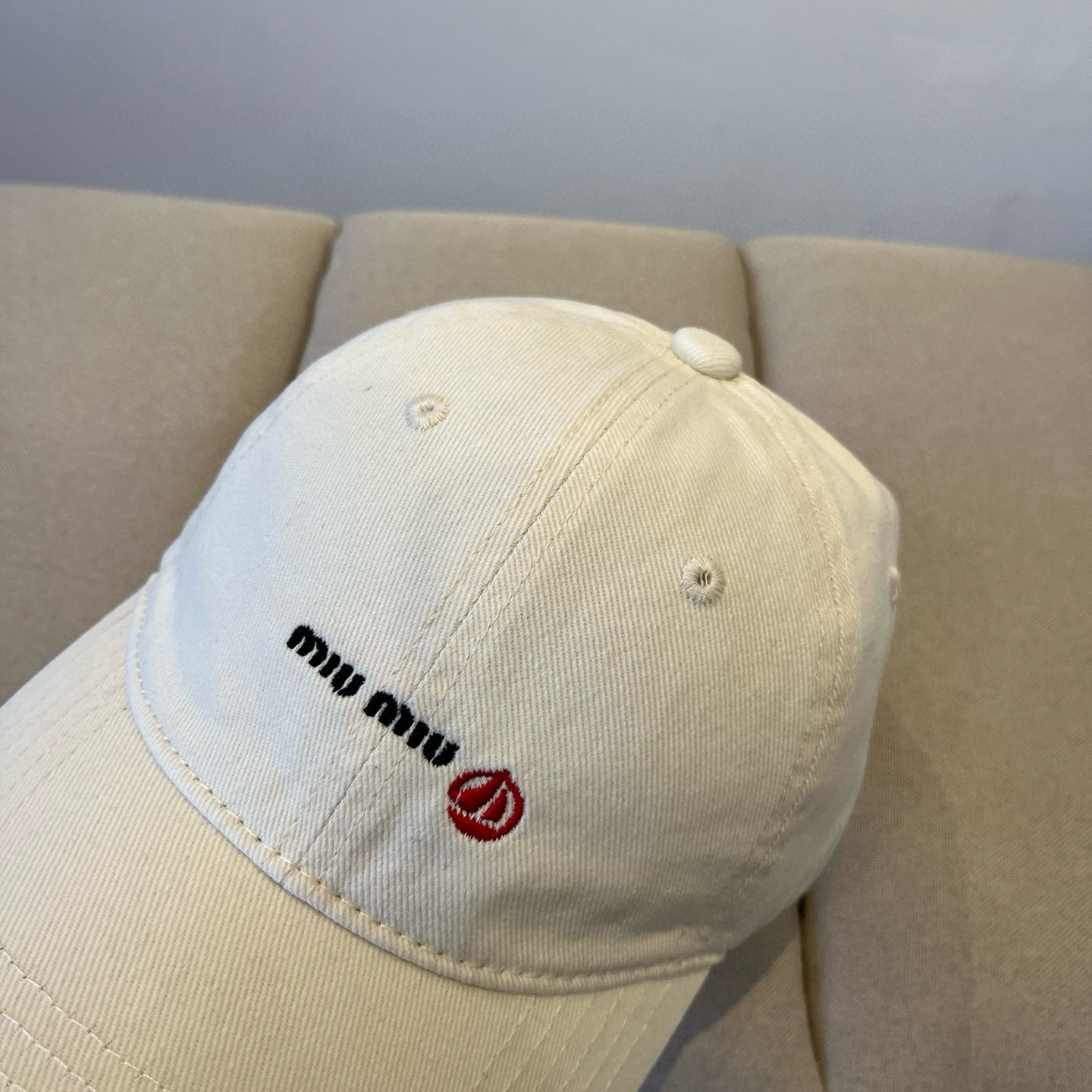  谬谬miumiu 原单春夏新款棒球帽，正品开模订制，原版做工细致质量超赞！