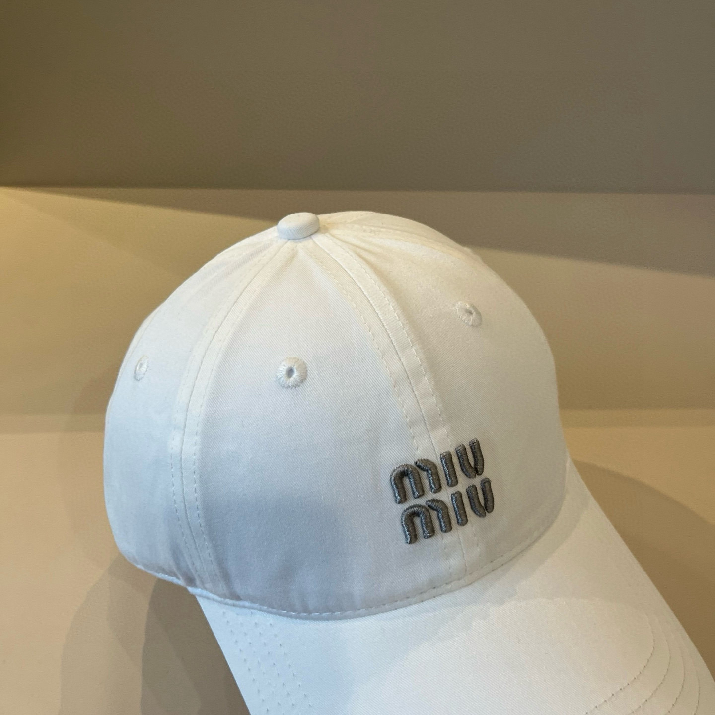  谬谬miumiu 原单春夏新款棒球帽，正品开模订制，原版做工细致质量超赞！